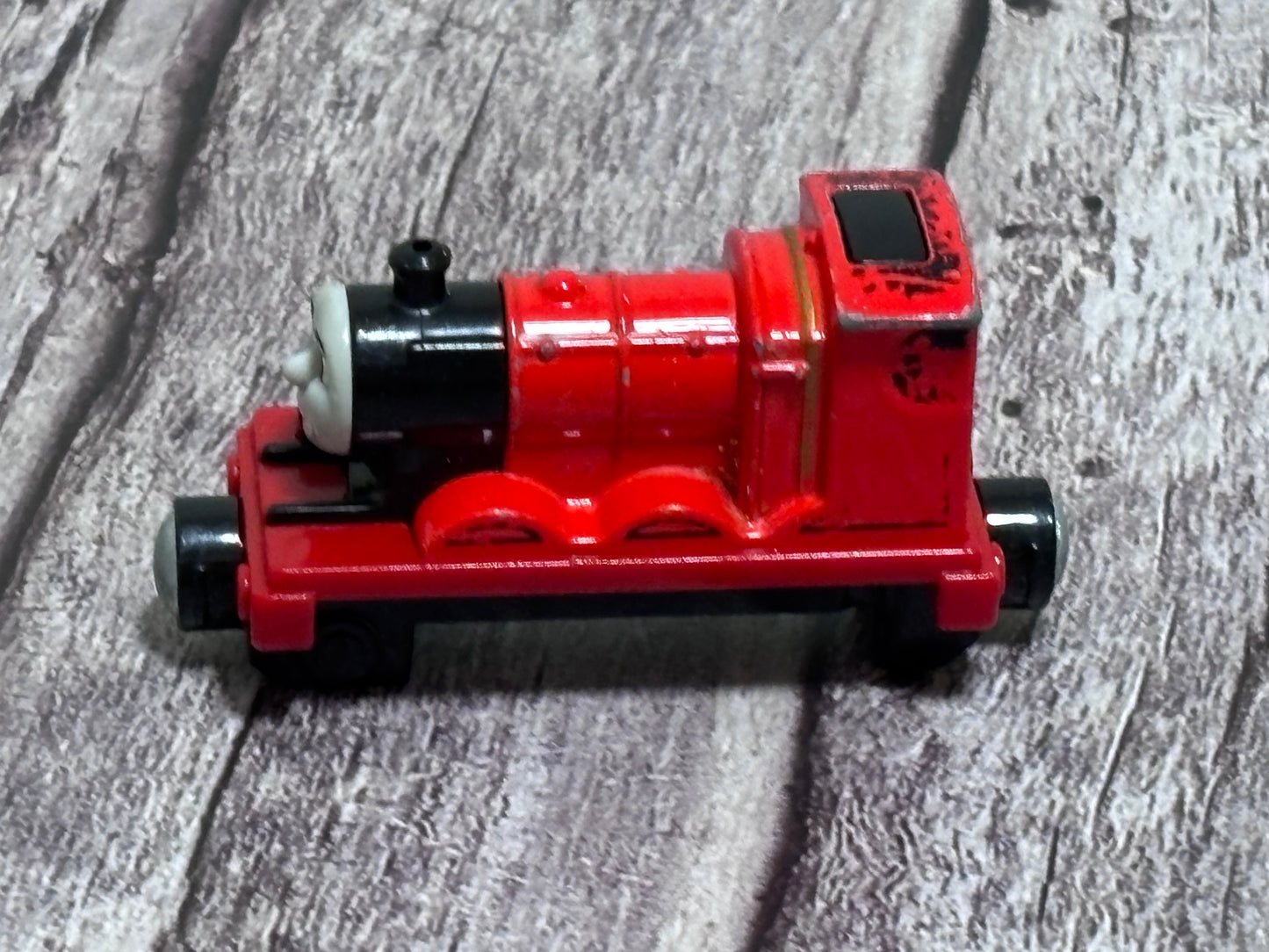 James The Red Engine Thomas and Friends Talking Train Magnetic 2013
