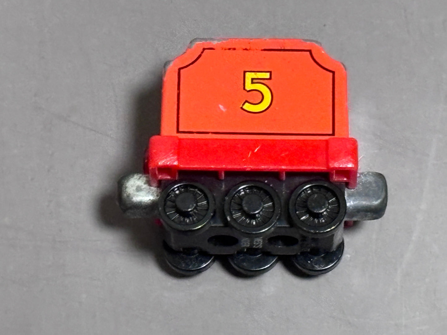 James Thomas the Tank Engine & Friends Yellow Red #5 Tender Car Diecast Magnetic