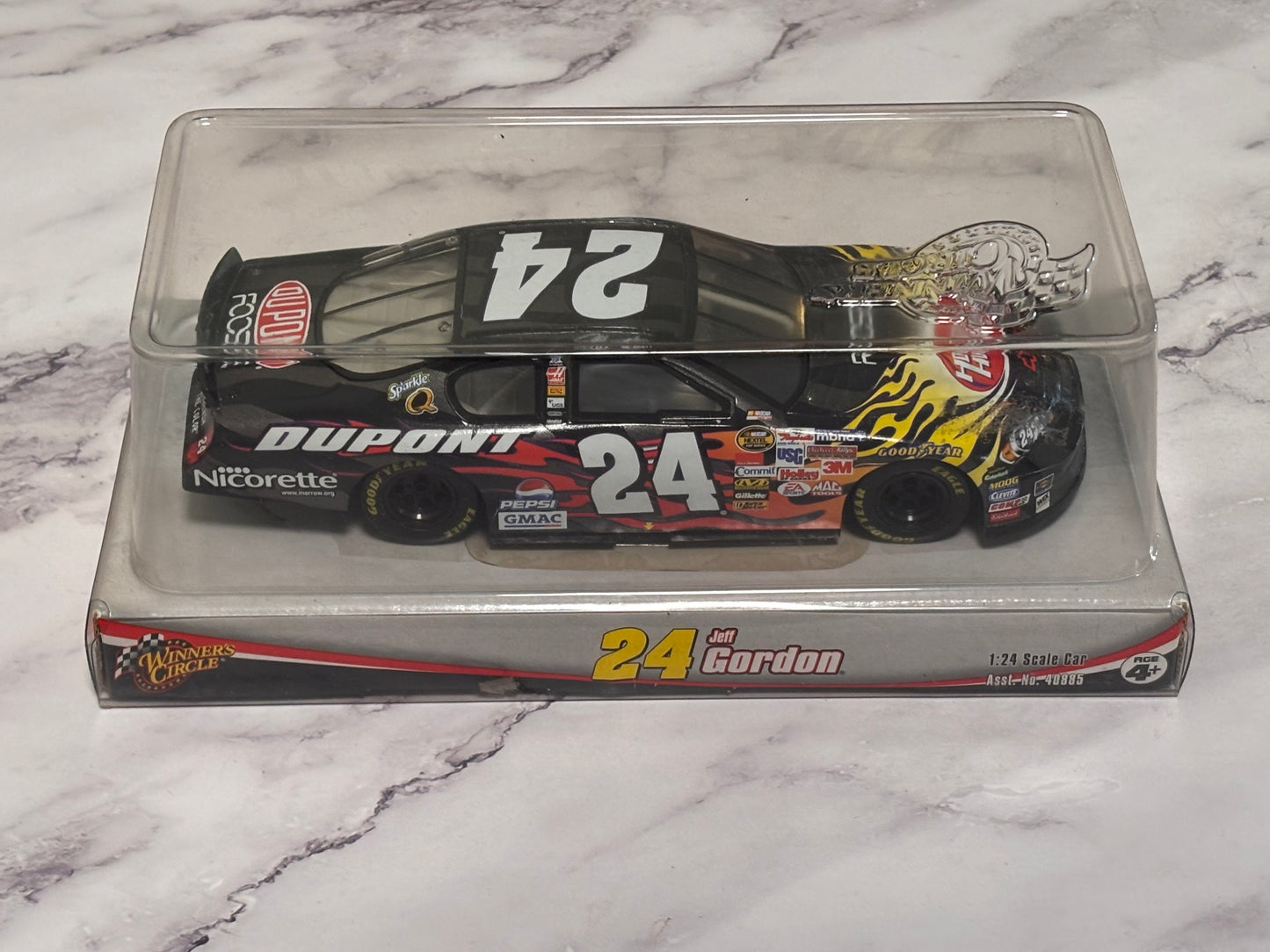 1/24 Jeff Gordon #24 DuPont / Foose Custom Design Hot Hues RCCA 2006 NASCAR Car
