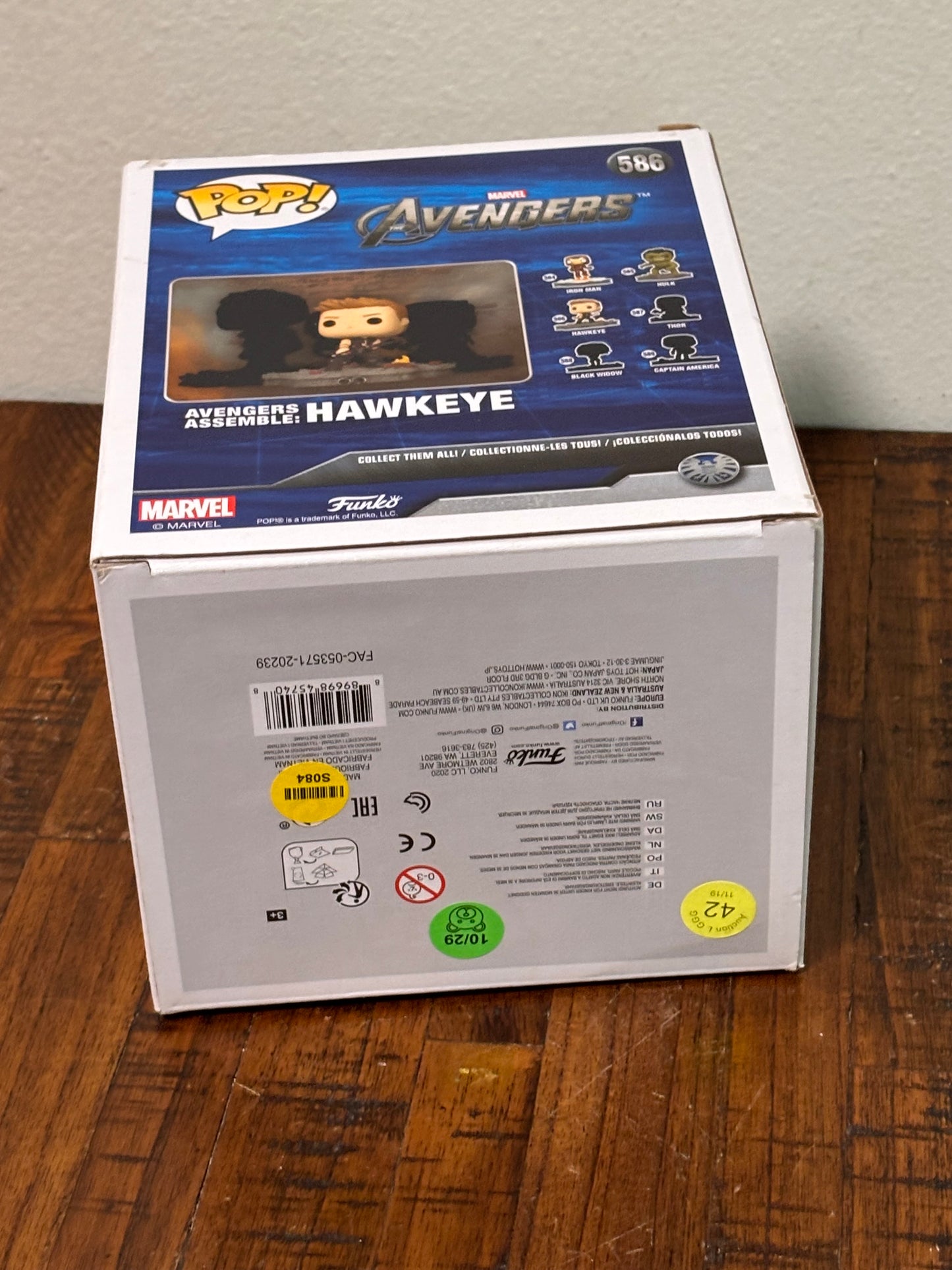 Funko Pop! Marvel Avengers Assemble Hawkeye Deluxe Figure 586 Bobble Head Amazon