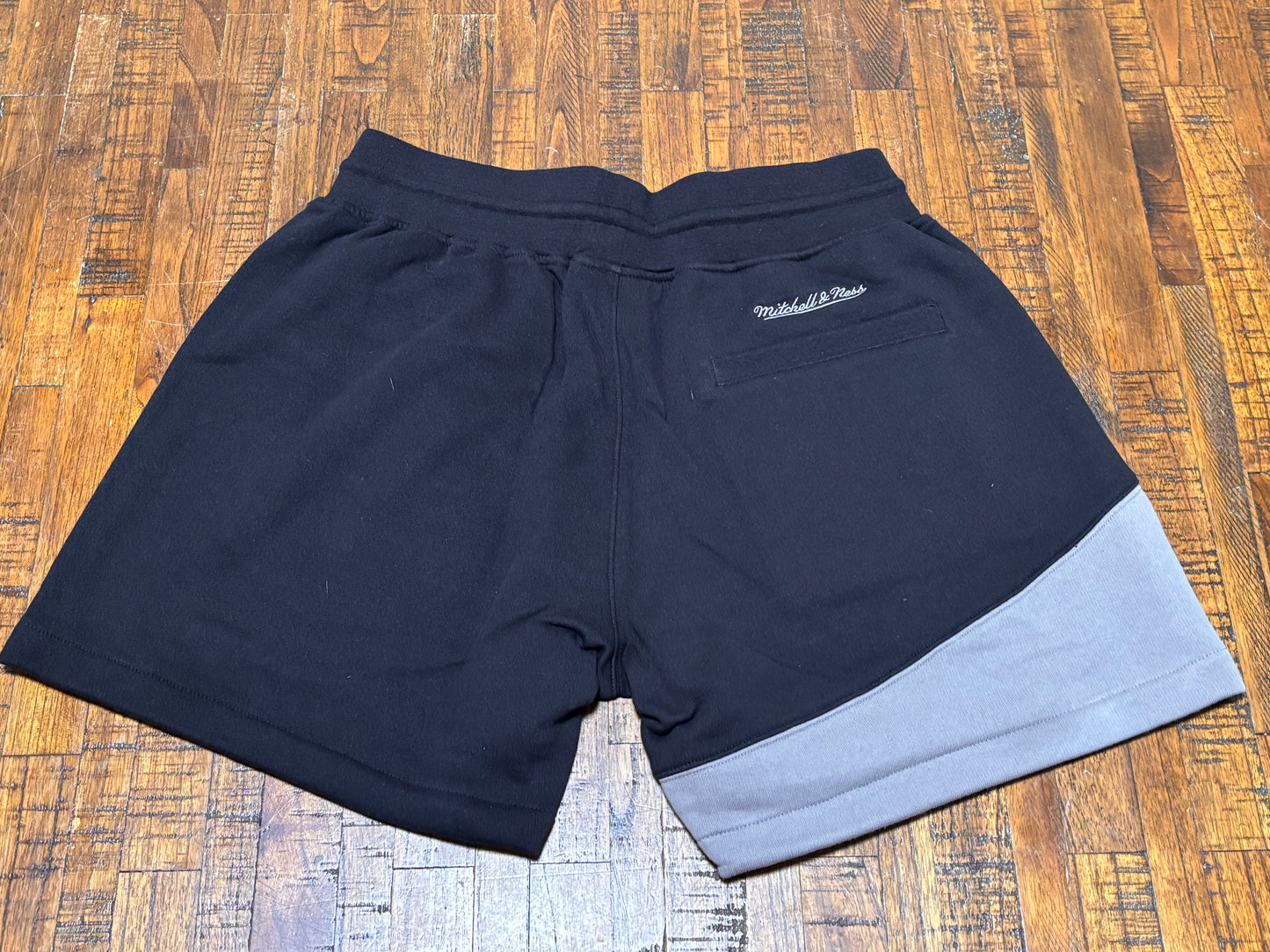 Mitchell & Ness Branded Essentials Fleece Shorts Drawstring Black Gray Mens Large L New NWOT