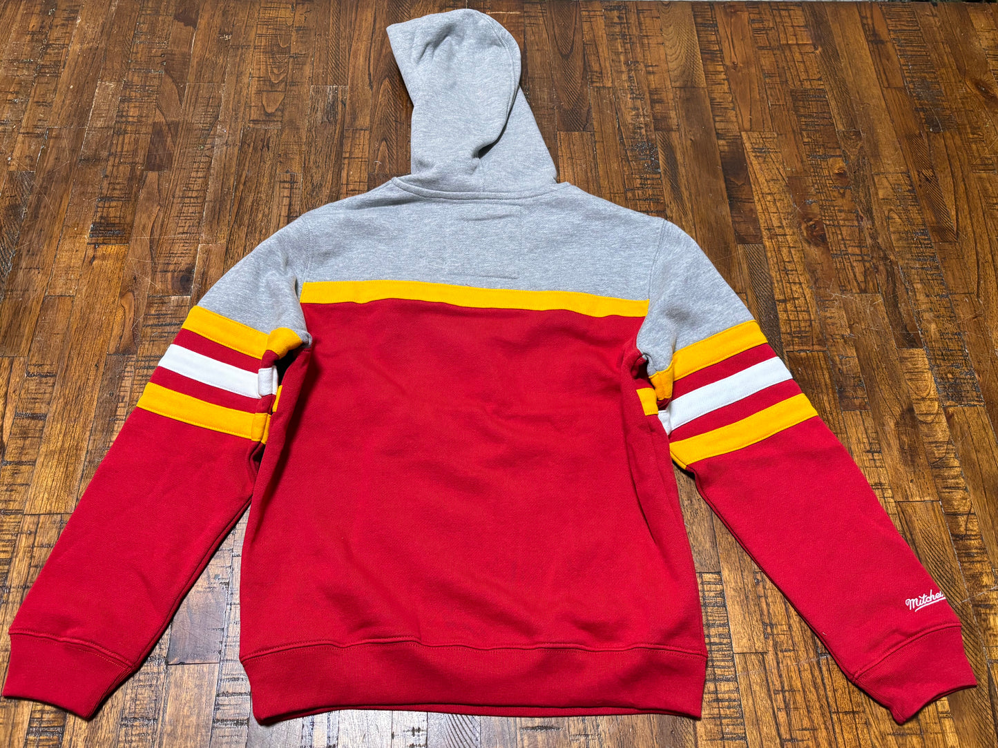 Atlanta Hawks Mitchell & Ness Hardwood Classic HWC NBA Retro Coach’s Head Coach Hooded Hoodie Sweat Shirt Pullover Red Yellow Gray Youth Kids Medium M 10-12 New NWOT