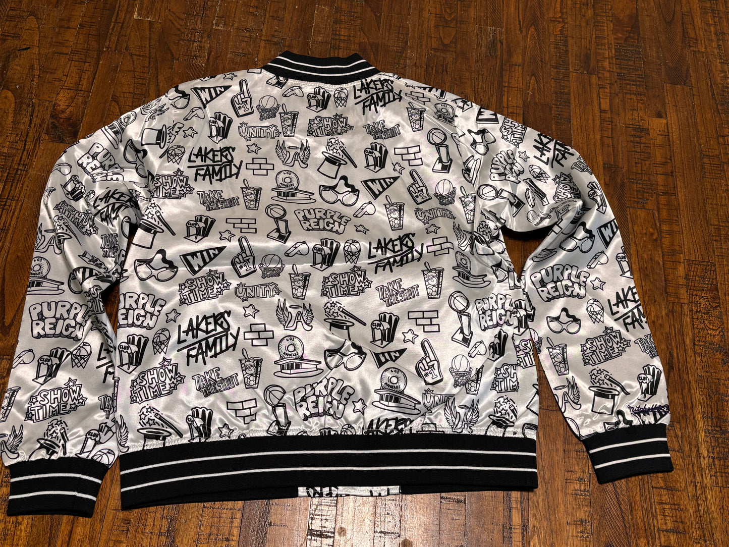 Los Angeles LA Lakers Mitchell & Ness HWC Hardwood Classic Doodle Swingman Nba Retro Satin Jacket White Women Medium M New NWOT
