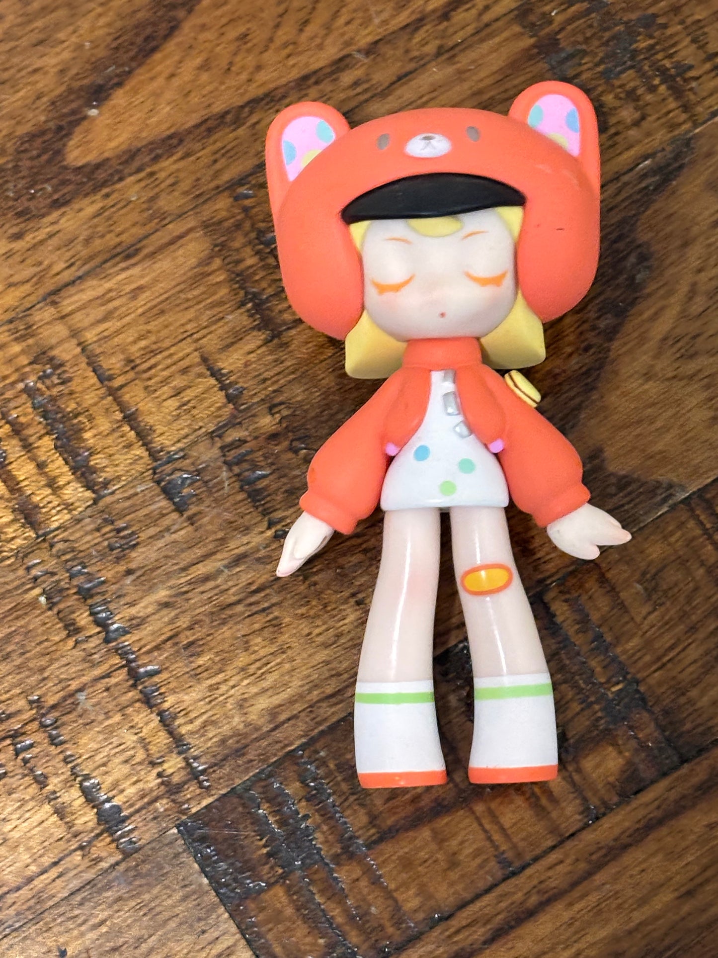 Zoe Universe Girl Yoyocloud Cosmic Roaming Bear Peach Orange Miniature Mini Figure 4” Anime