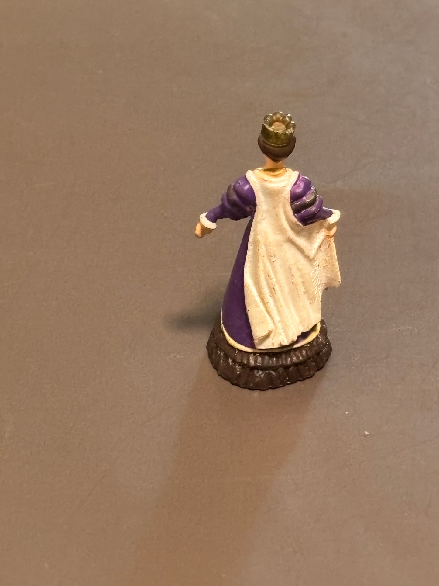 PAPO Medieval Queen in Purple & Yellow Dress with White Cape Action Figure 2002