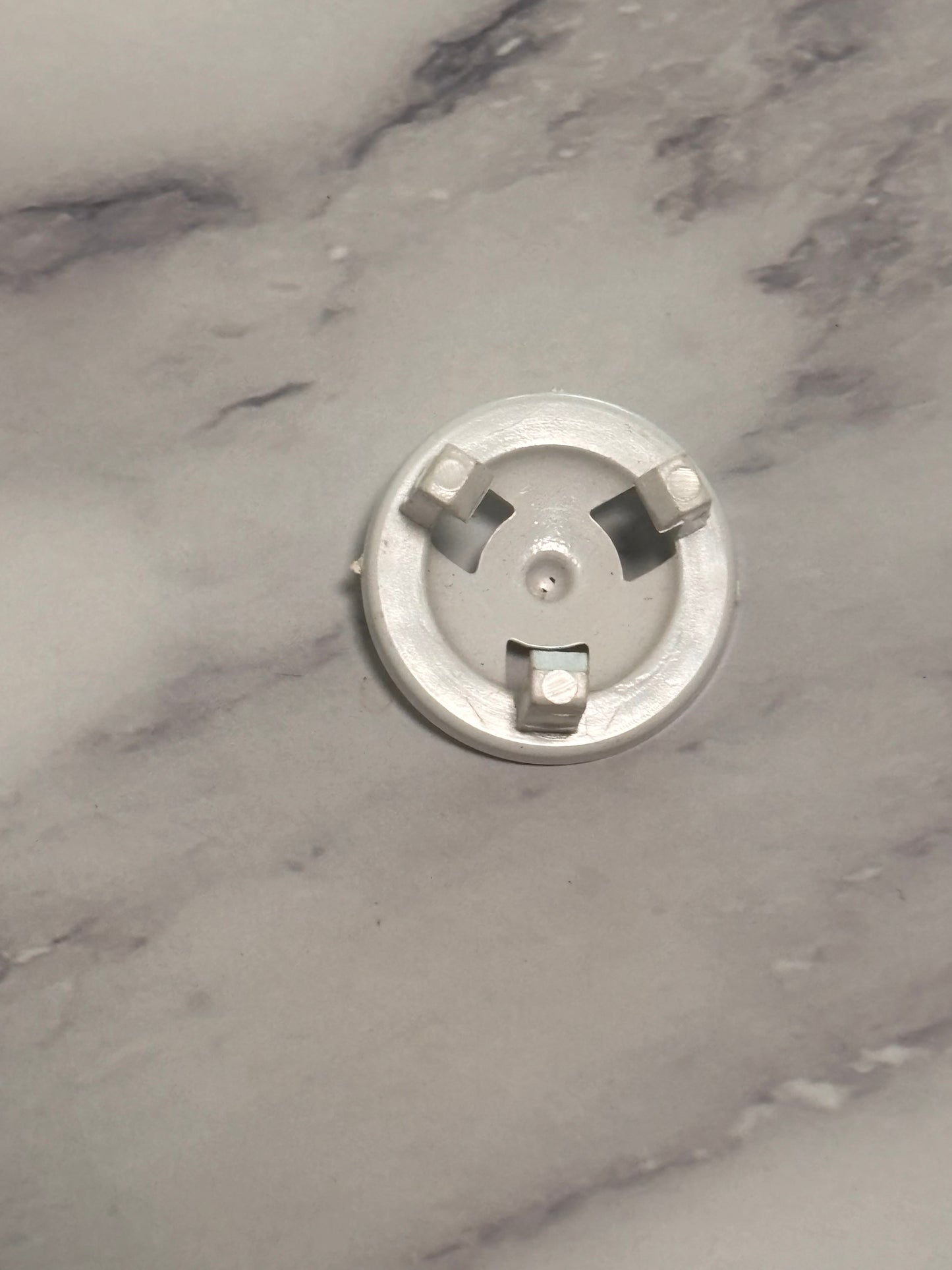 GI Joe 1985 Vintage Snow Cat White Hubcap Vehicle Wheel Part