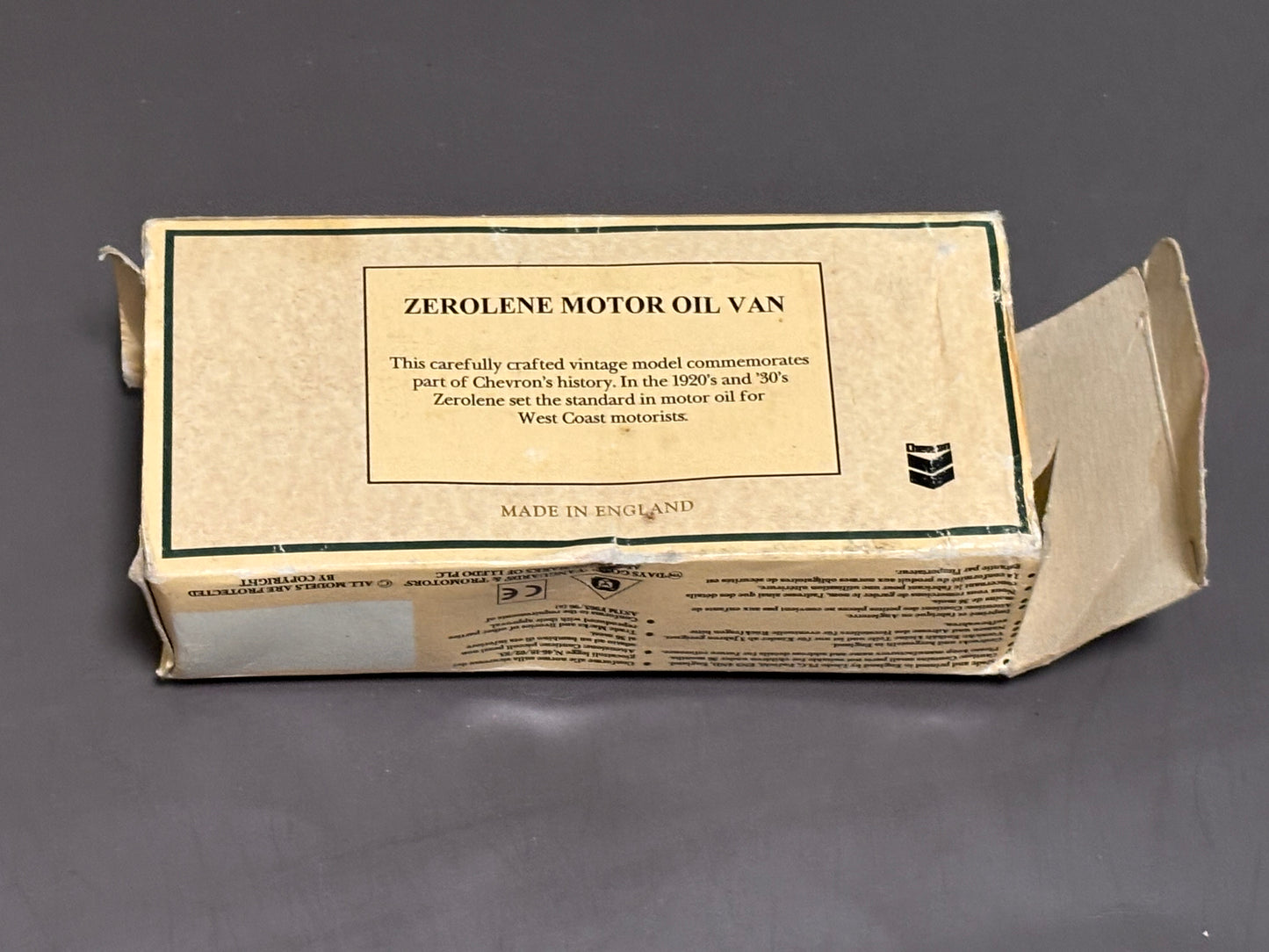 Chevron Commemorative Model Zerolene Motor Oil 1934 Chevrolet Van Diecast Metal