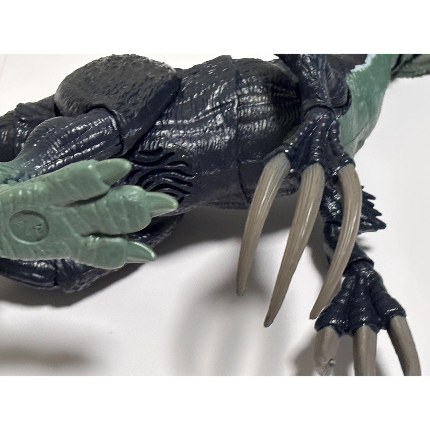 Jurassic World Dominion Sound Slashin' Therizinosaurus Mattel