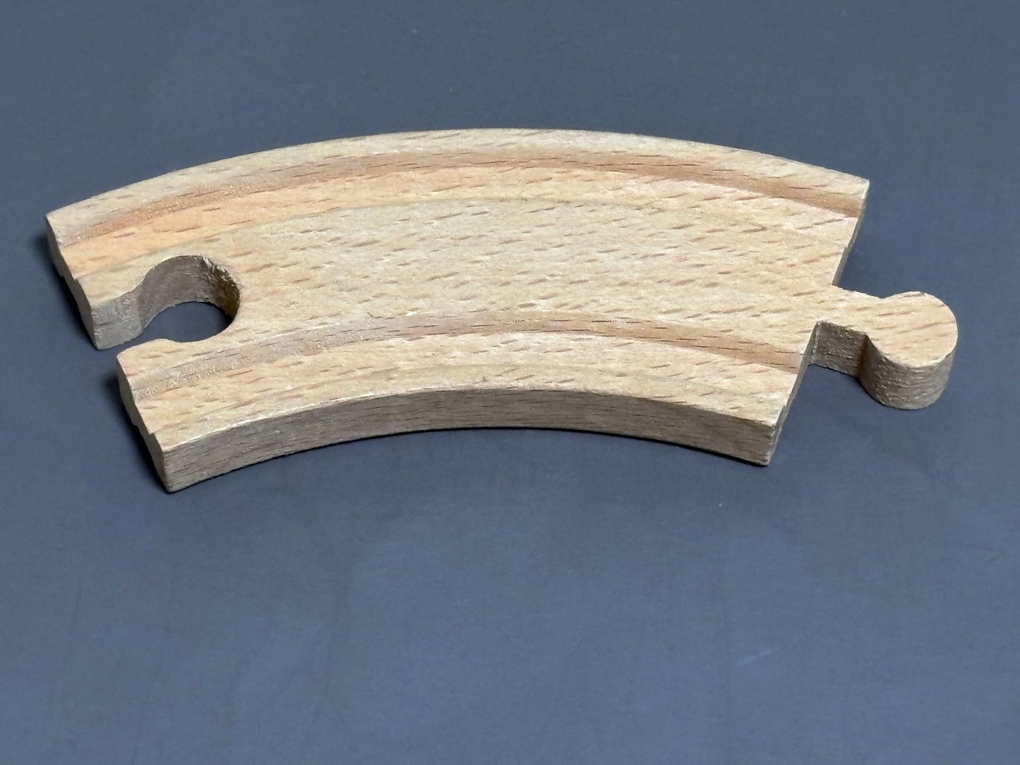 Thomas the Train Curved Track 4" Wooden Railway Brio-Melissa & Doug 10.16cm