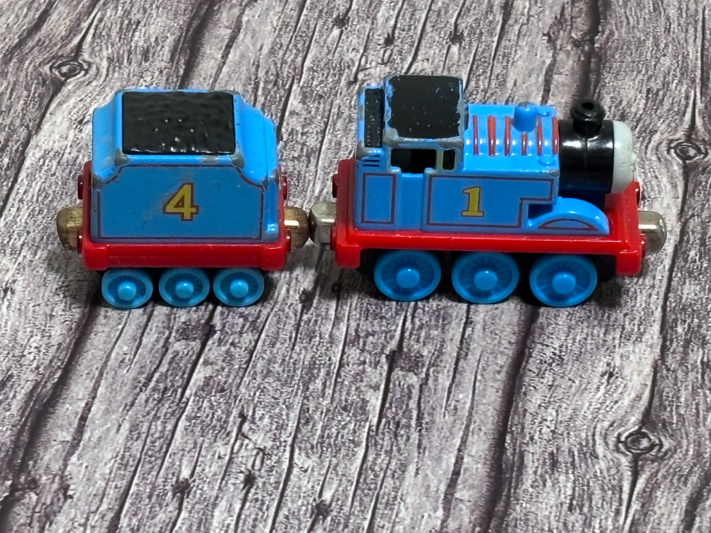 Thomas the Train Tank Engine & Tender Toy Diecast 2009 Gullane Mattel