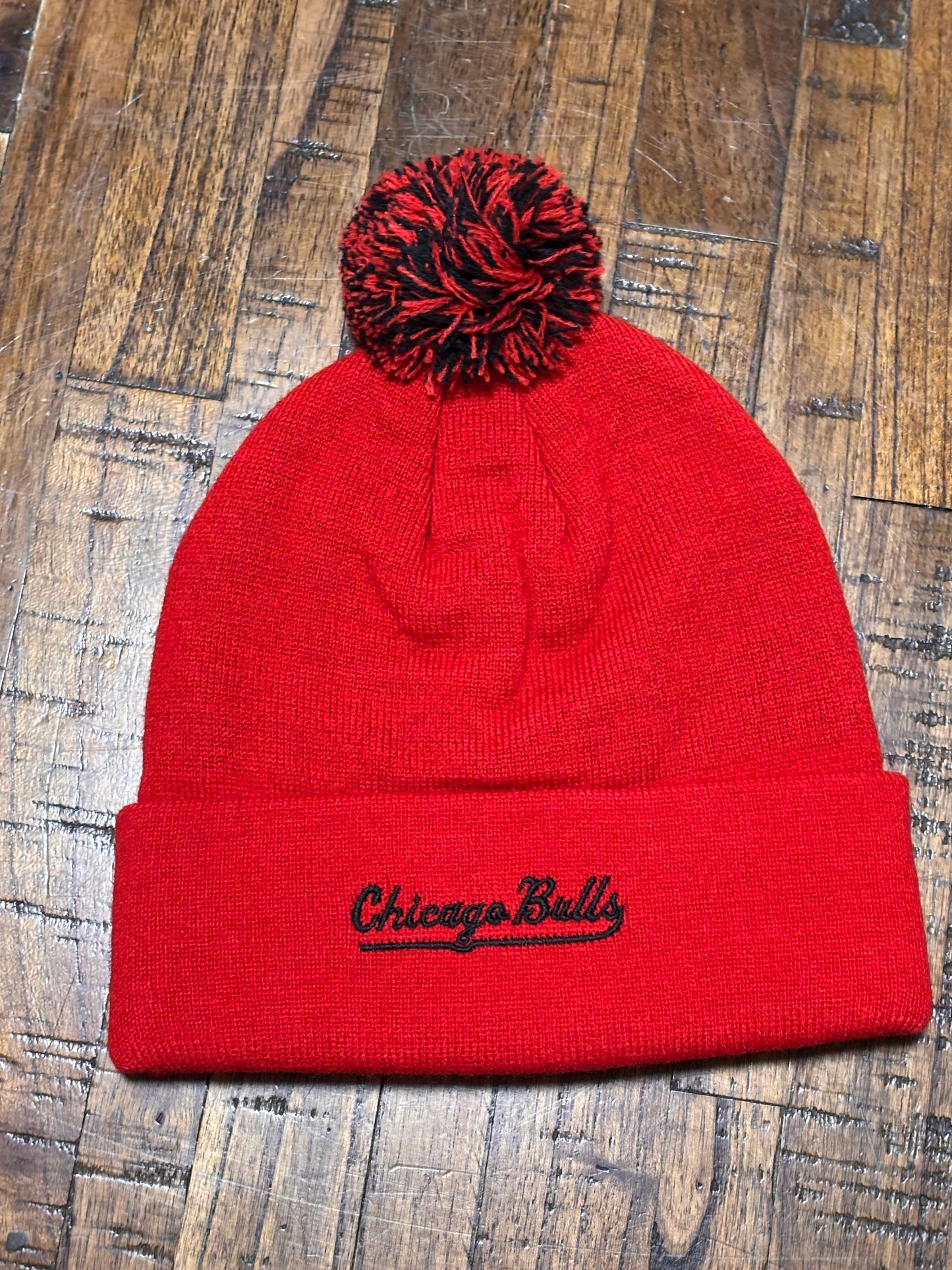 Chicago Bulls Mitchell & Ness NBA Retro Hardwood Classic HWC Two Tone Quilted Knit Skull Cap Pom Pom Beanie Hat Black Red New NWOT