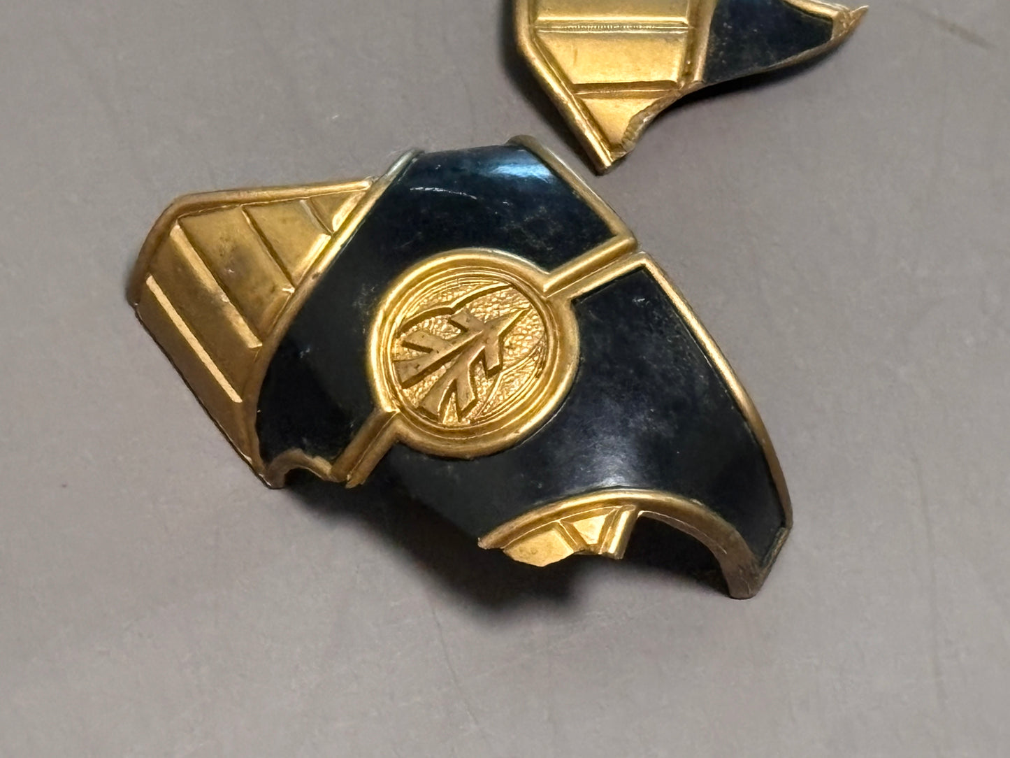 Vintage Bandai Mighty Morphin Power 8" White Ranger Chestplate Armor Part