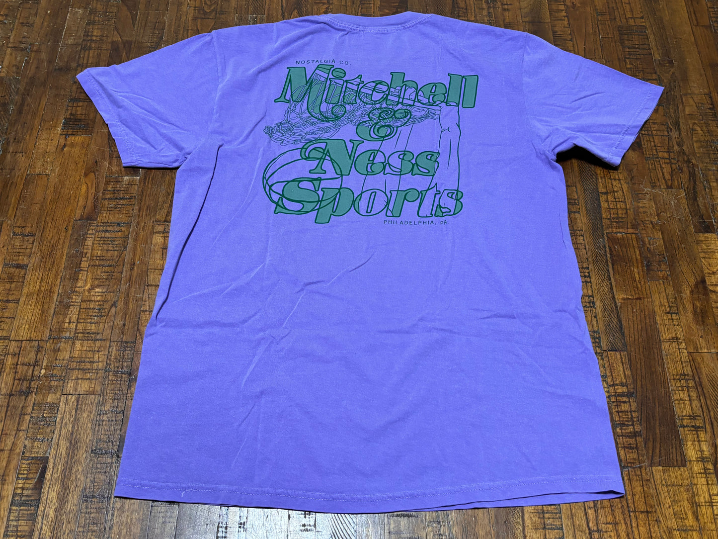 Mitchell & Ness Branded Sports Heavyweight Script Logo Graphic Short Sleeve Tee T Shirt Purple Green Men’s Large L New NWT