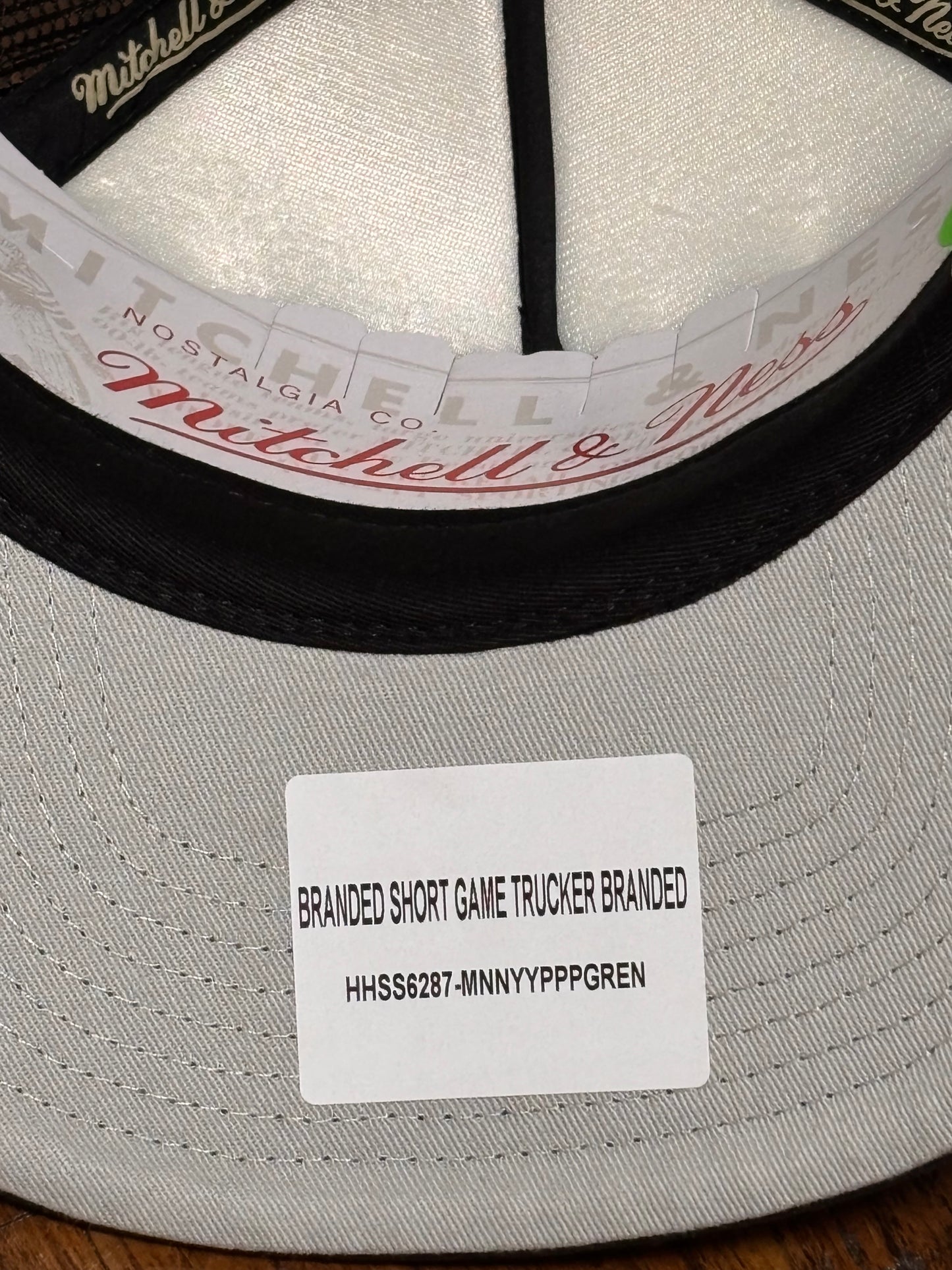 Mitchell & Ness Branded Short Game Golfing Vintage Snapback Adjustable Mesh Trucker Hat Fit Cap Black White Cream New