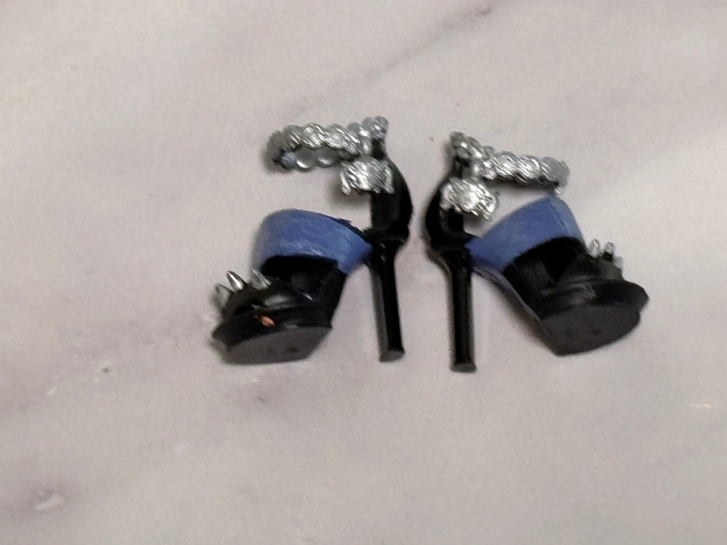 Rainbow Vision Shadow High Doll Uma Vanhoose Accessory Shoes Blue Black Heels