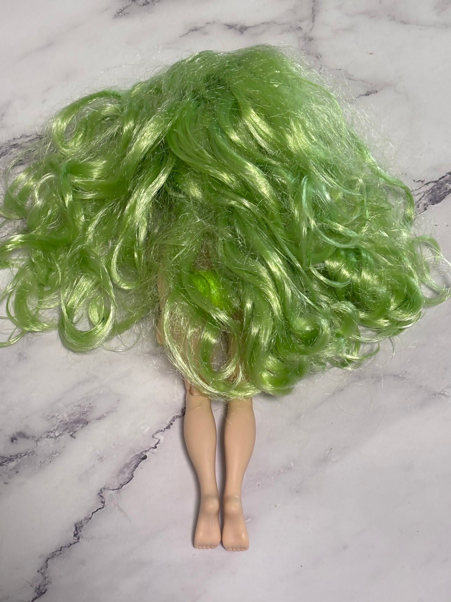 Rainbow High Winter Break Jade Hunter Nude Articulated Fashion Doll Green Hair