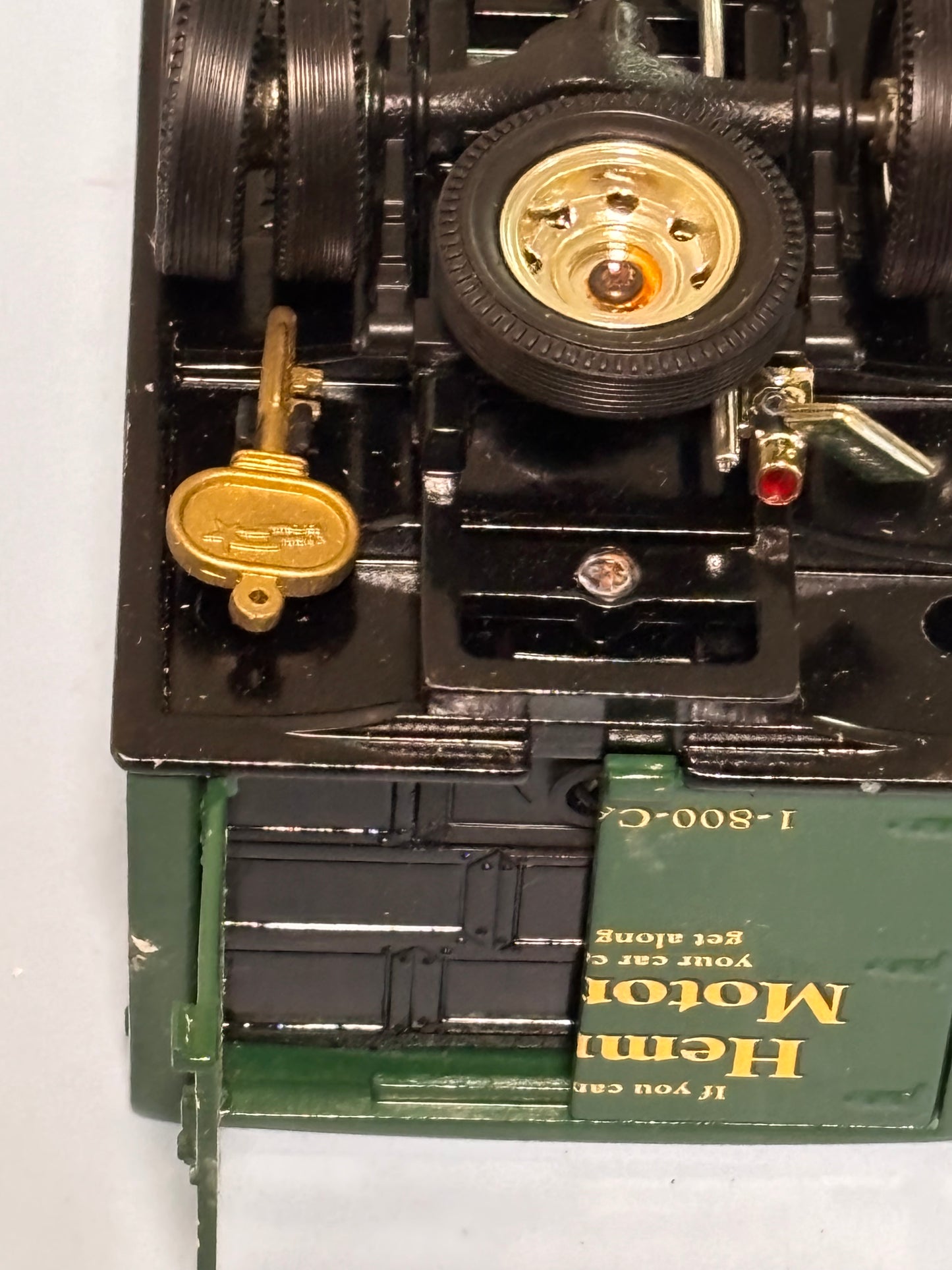 Hemmings Motor News 1/34 1942 Chevrolet 1 1/2 Ton Van Box Bank Liberty Classics