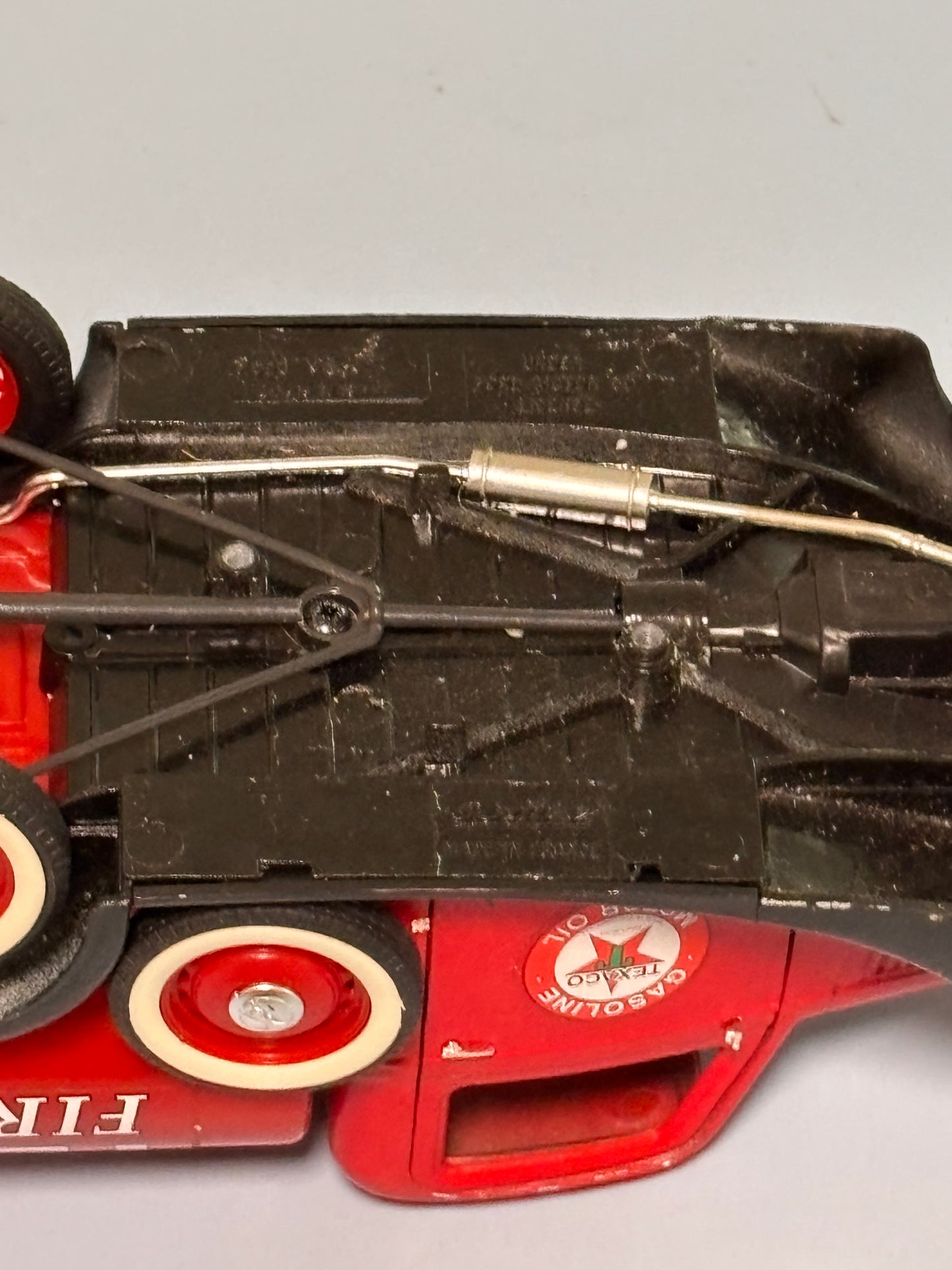Fairfield Mint Ford Citerne 1936 Texaco Fire Chief Truck Ref 99103 By Solido