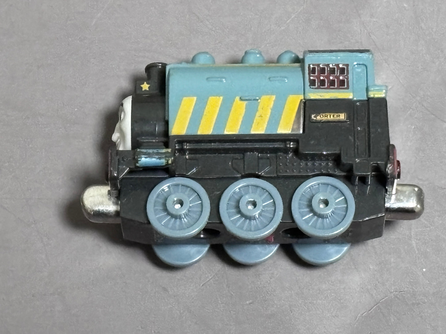 2013 Mattel Thomas & Friends Take Along N Play Porter Diecast Train Engine Mattel