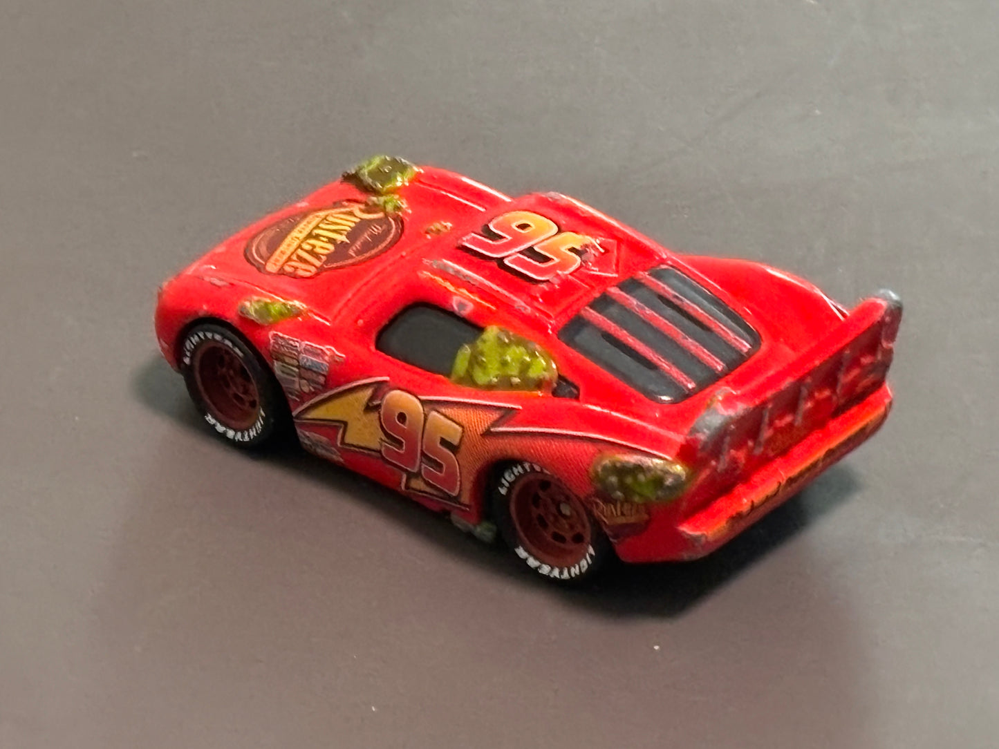 Disney Pixar Cars - Cactus Lightning McQueen #2328 EA - 1:55