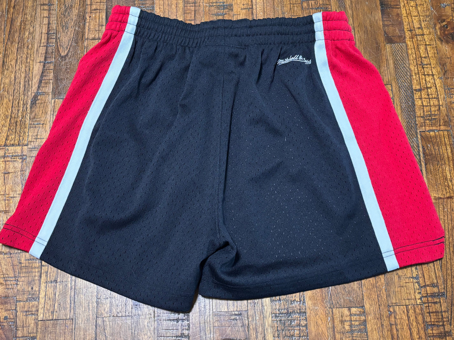 San Francisco 49ers Mitchell & Ness Throwback NFL Logo Red Black Mesh Shorts Women’s Medium M New NWOT