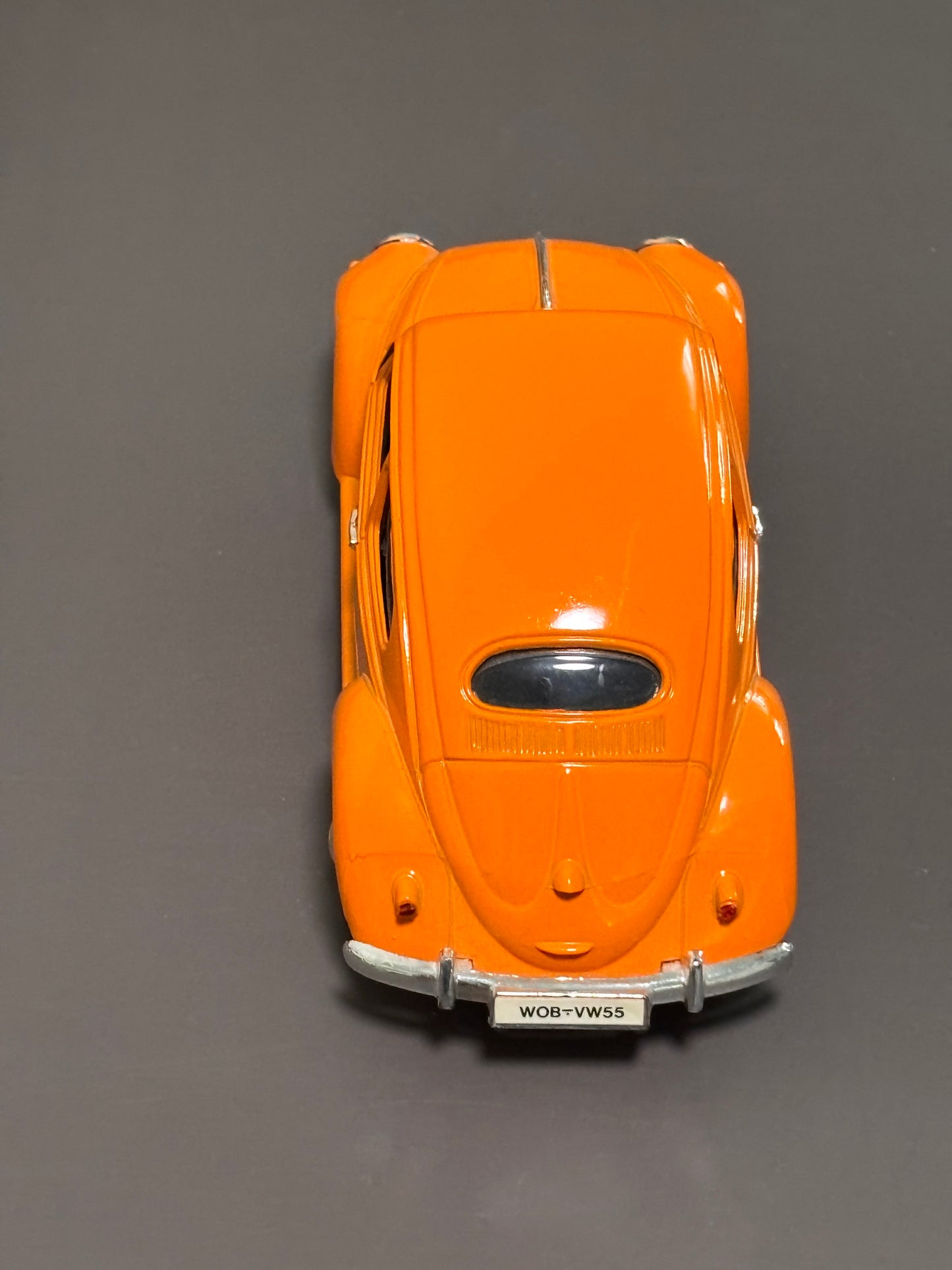 Superior Sunnyside 1:24 Scale Diecast 1955 Volkswagen Sedan, Orange