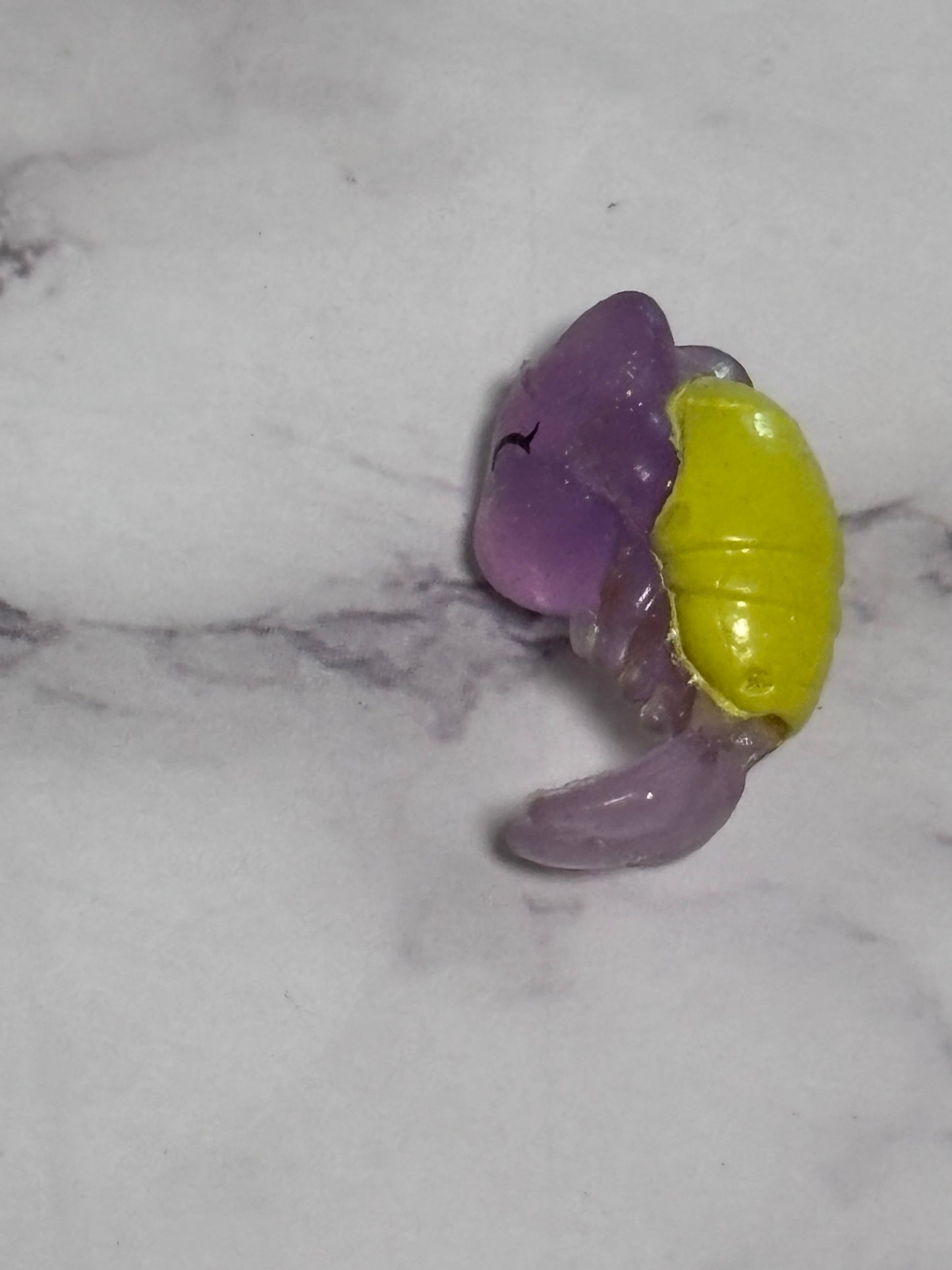 Splashlings Crystal Canyon Smiley Shrimp Mini 1.25" Figure
