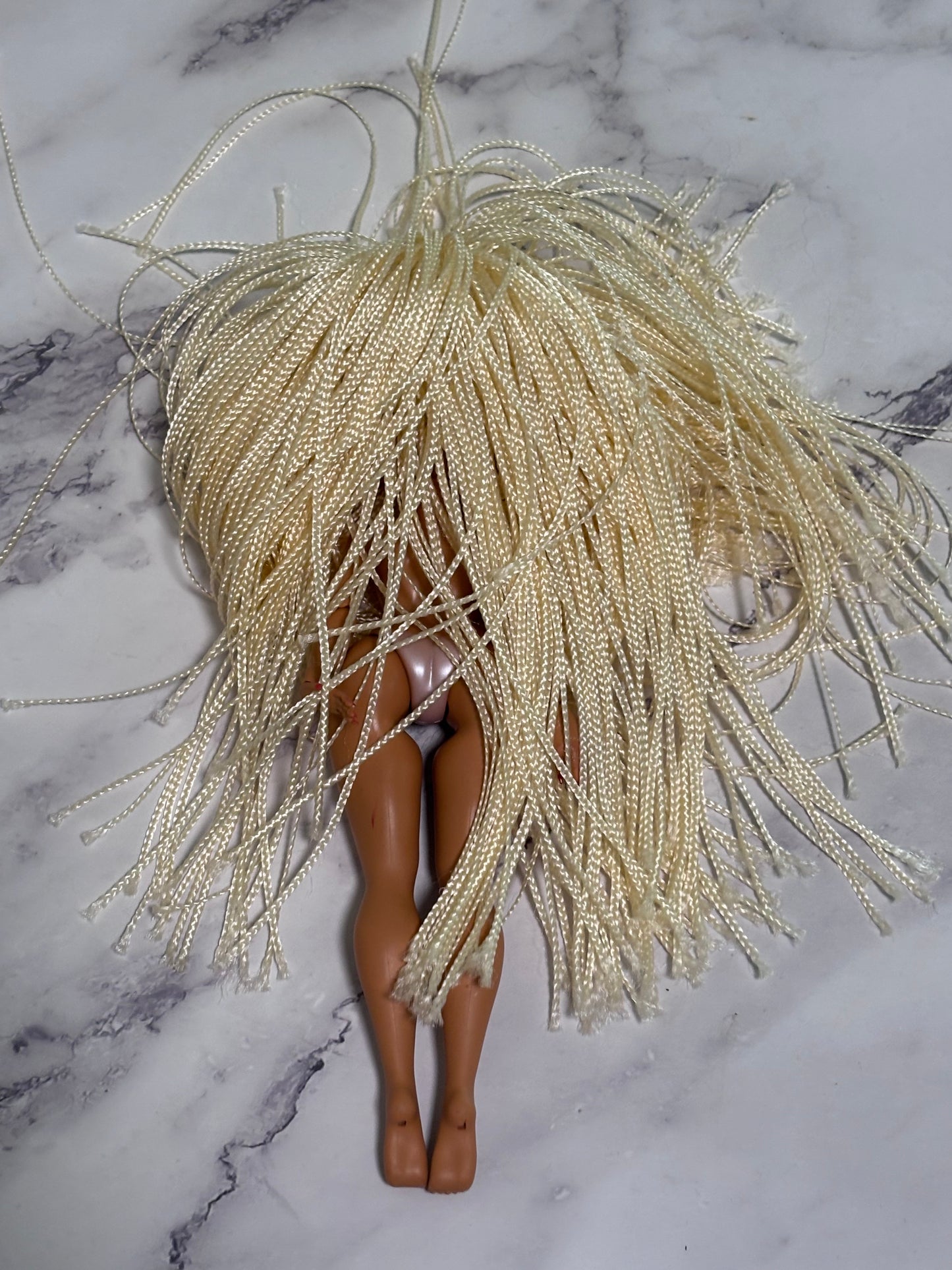 LOL Surprise OMG Big SISTER Swag Doll MGA 2019 Long Blonde Braided Hair
