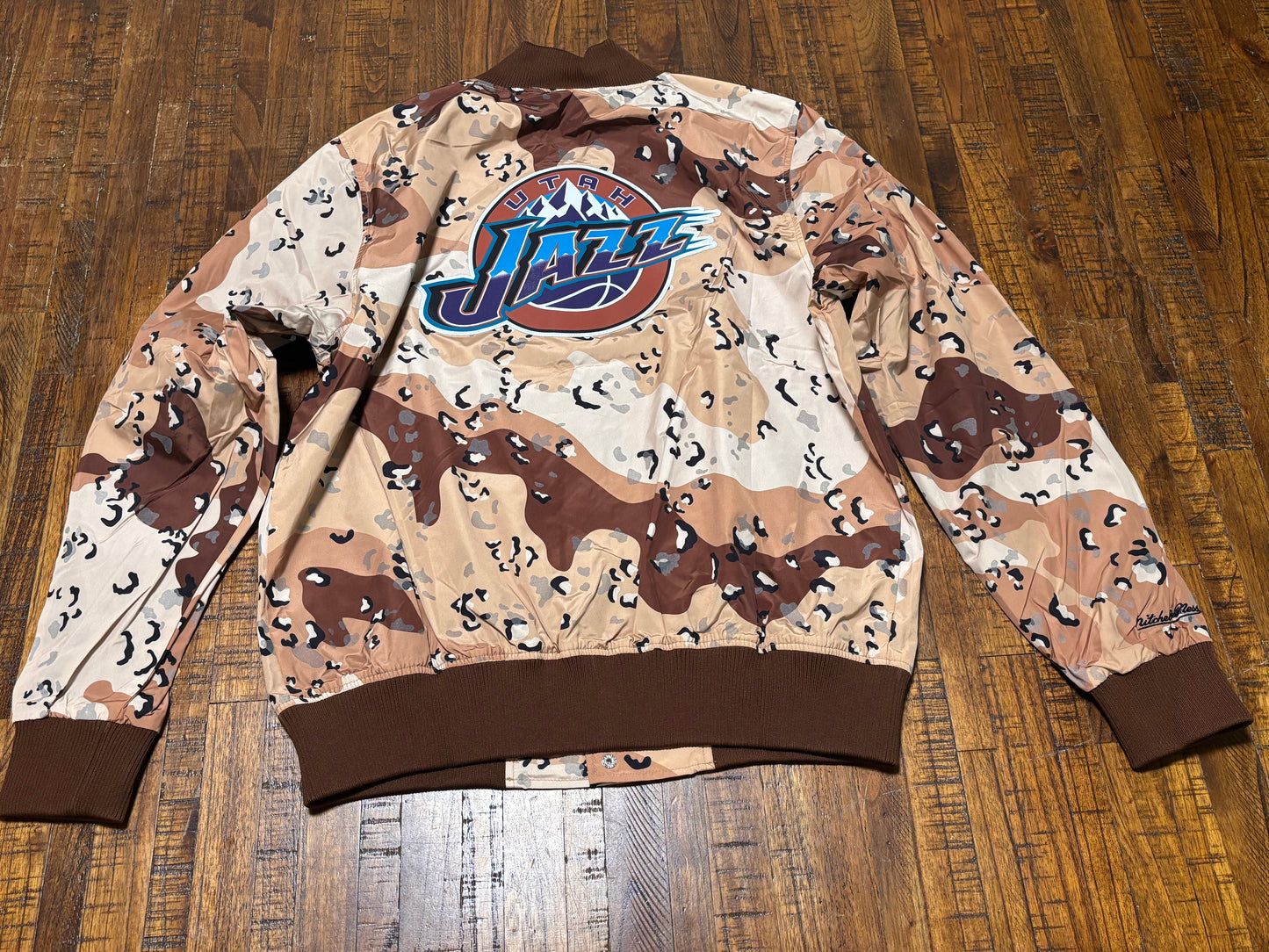 Utah Jazz Mitchell & Ness NBA Retro Hardwood Classic HWC Swingman 1998-99 Camo Camouflage Army Full Snap Button Jacket Brown White Mens Large L New NWOT