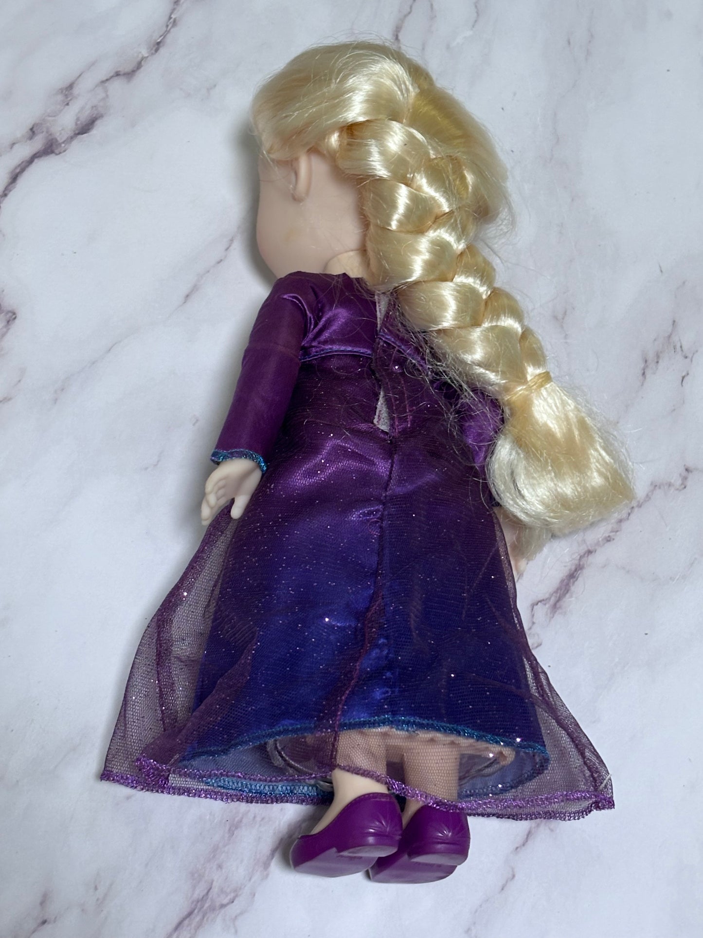 Disney Frozen 2 Elsa Talking Light Up Musical Doll Sings Into The Unknown 14"