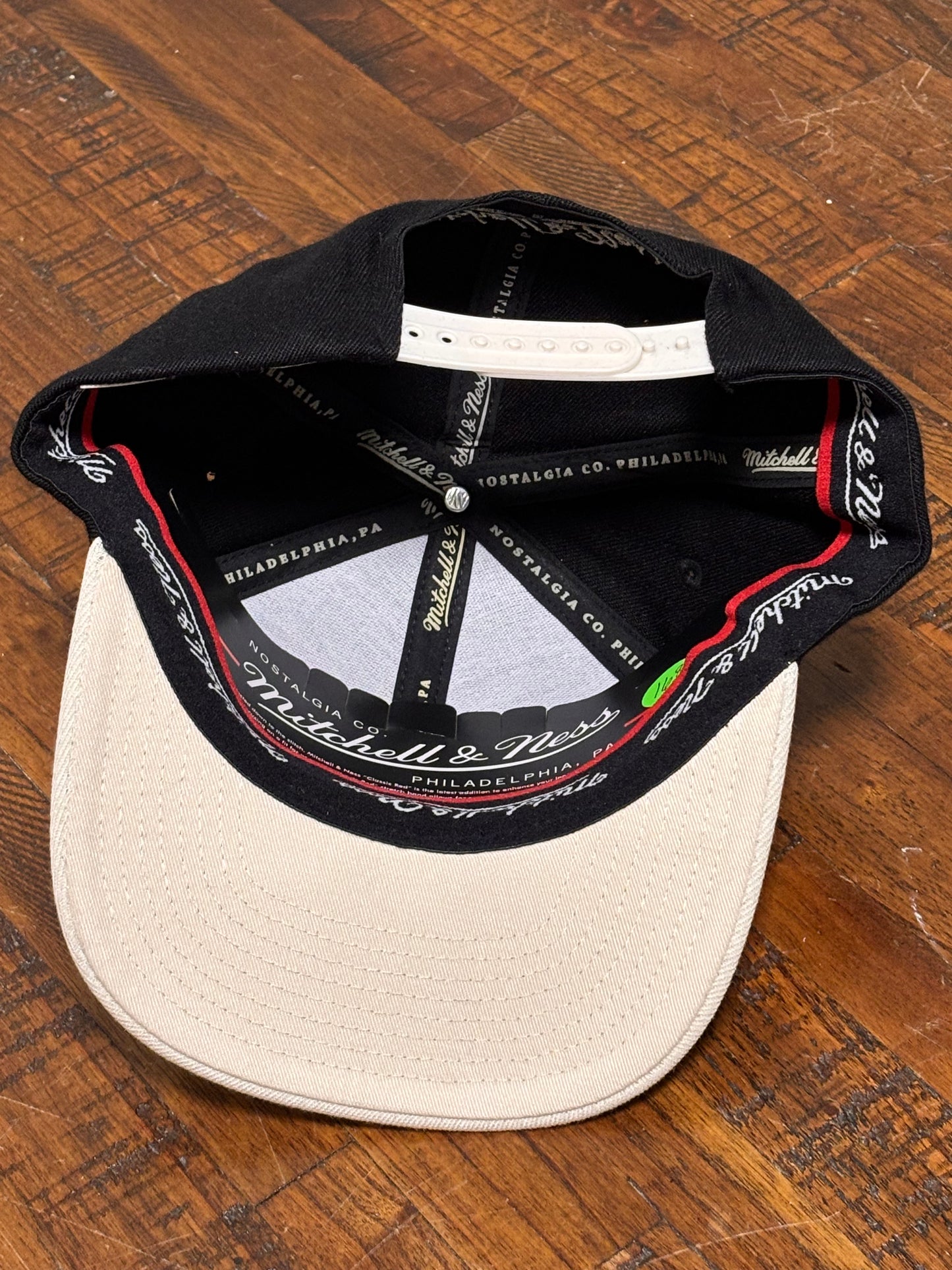 Mitchell & Ness Branded Big Face Logo Vintage Thread Stretch Adjustable Fit Snap Back Hat Cap Black Cream White New