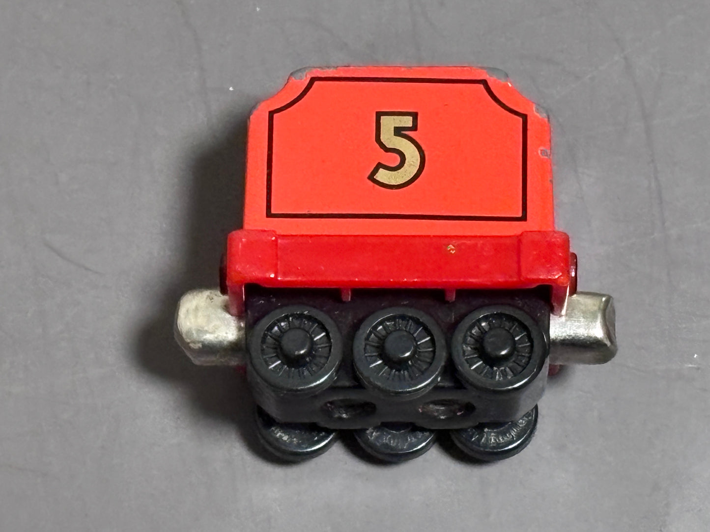 James Thomas the Tank Engine & Friends Gold Red #5 Tender Car Diecast Magnetic