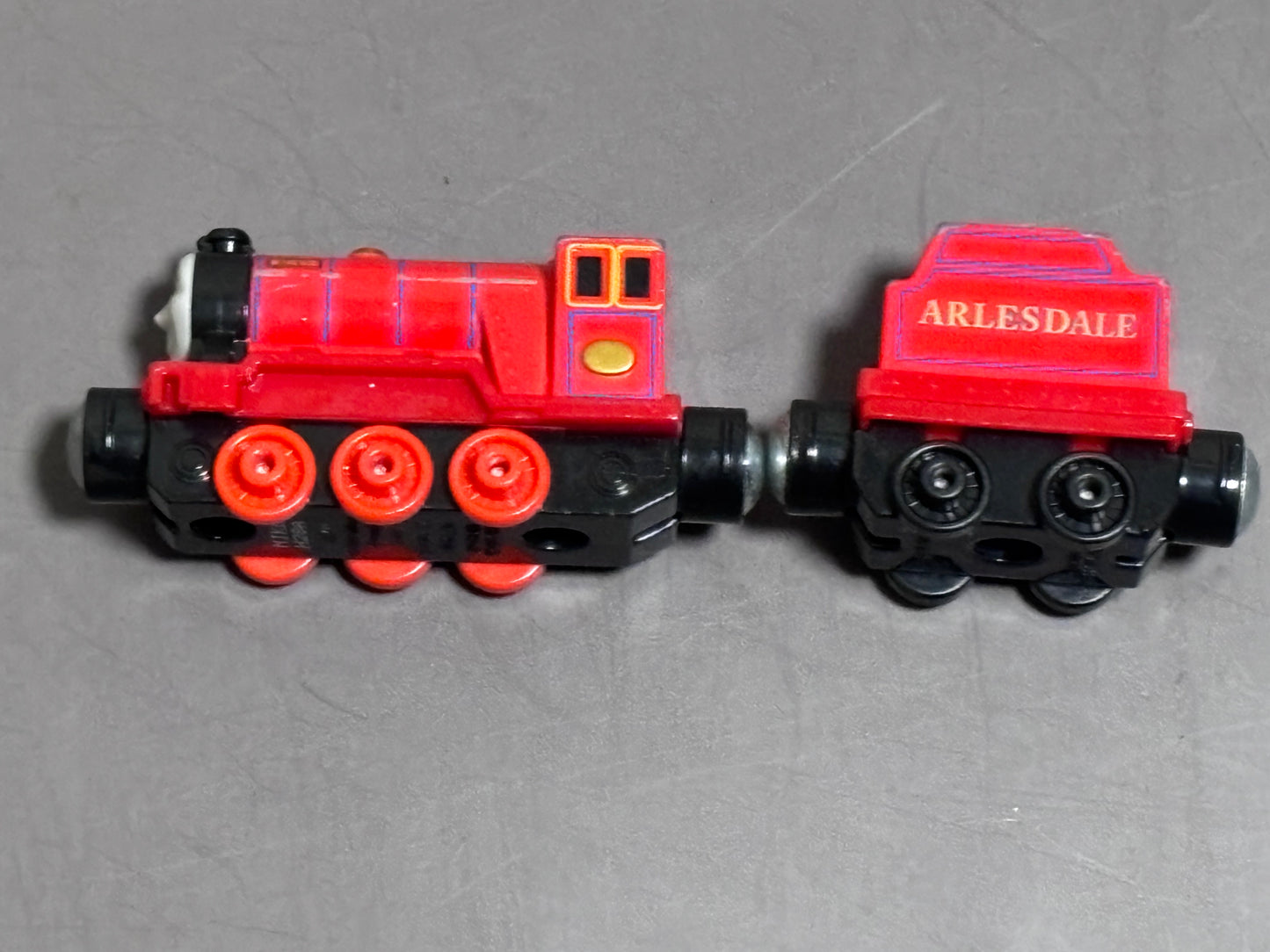 2009 Thomas & Friends Die-Cast Metal Magnetic Talking Tank Engine James Mattel
