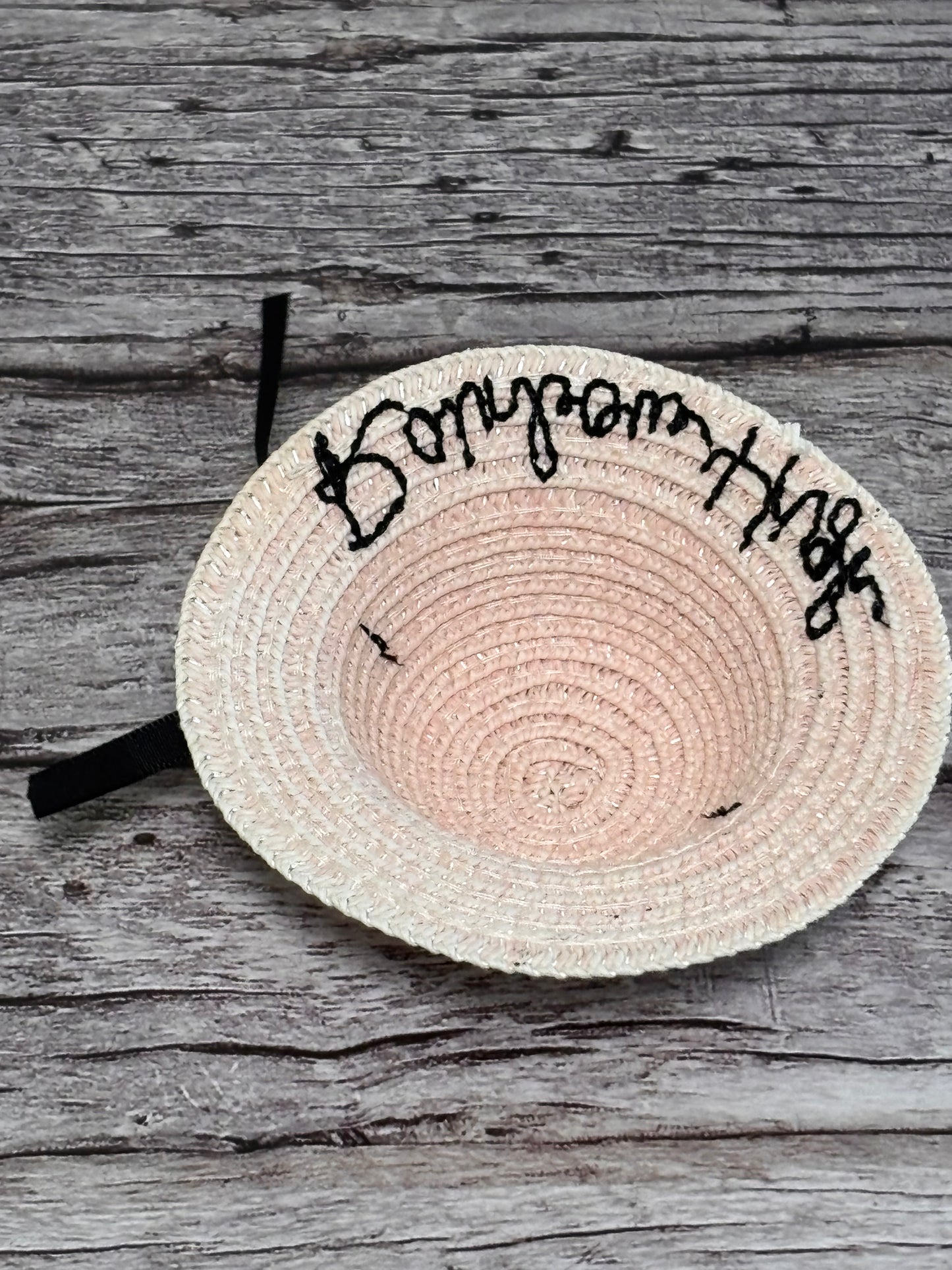 Rainbow High Pacific Coast Bella Parker Doll Beach Outfit Pink Straw Floppy Hat