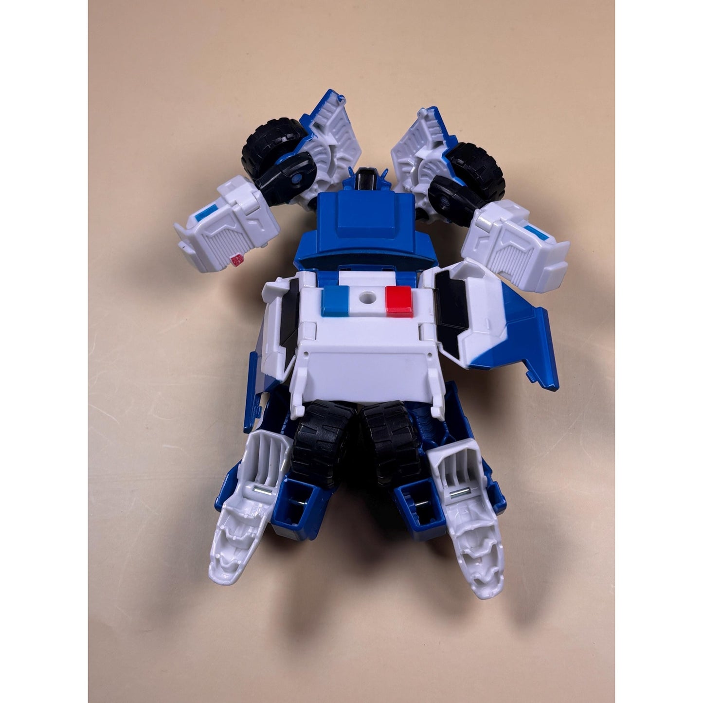 Hasbro Transformers Robots in Disguise 2015 Warrior Class Strongarm