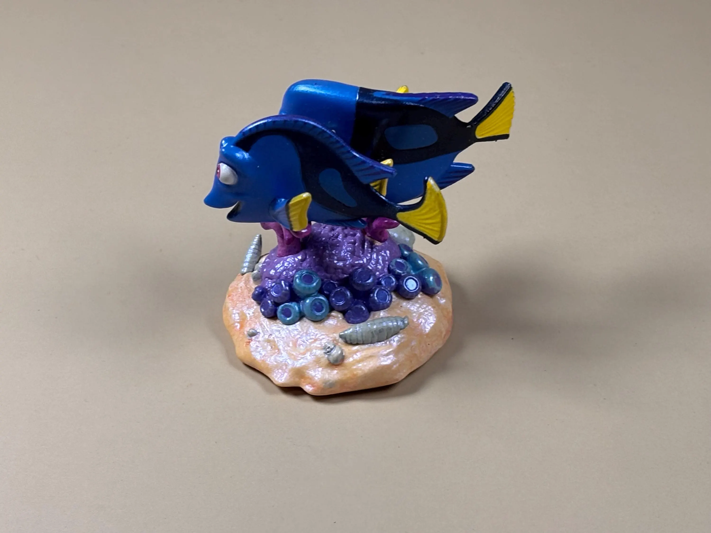 Disney Pixar Finding Dory Toy Figure Cake Topper Parents Jenny Charlie 2.5"