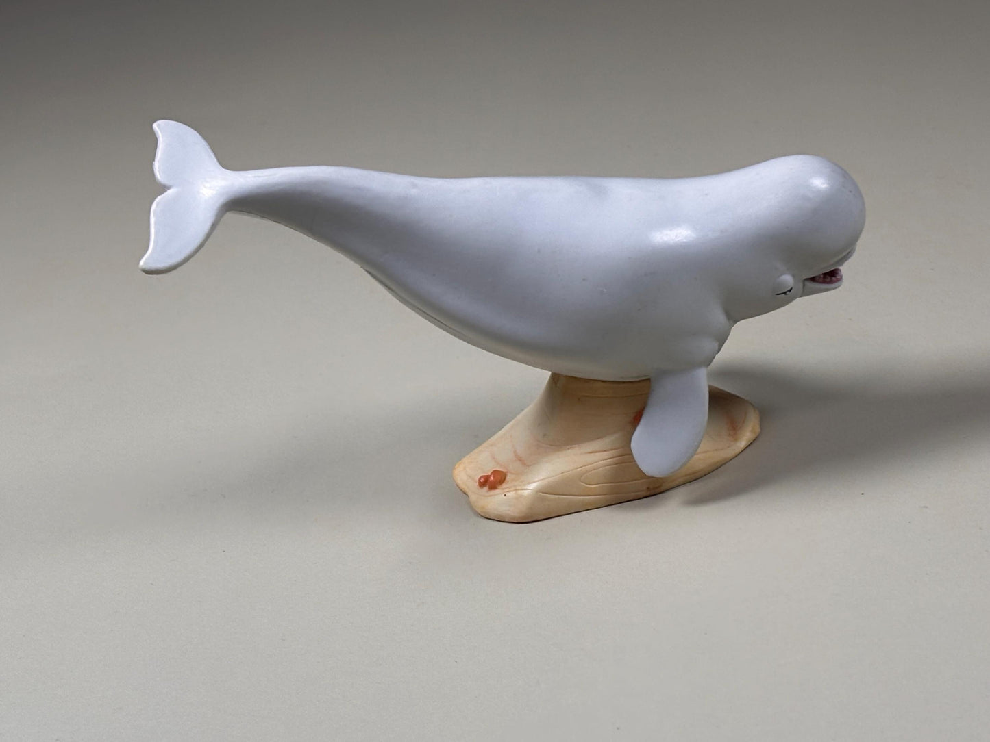 Beluga Whale Bailey 4.25" PVC Action Figure Disney Pixar Finding Nemo Dory Cake