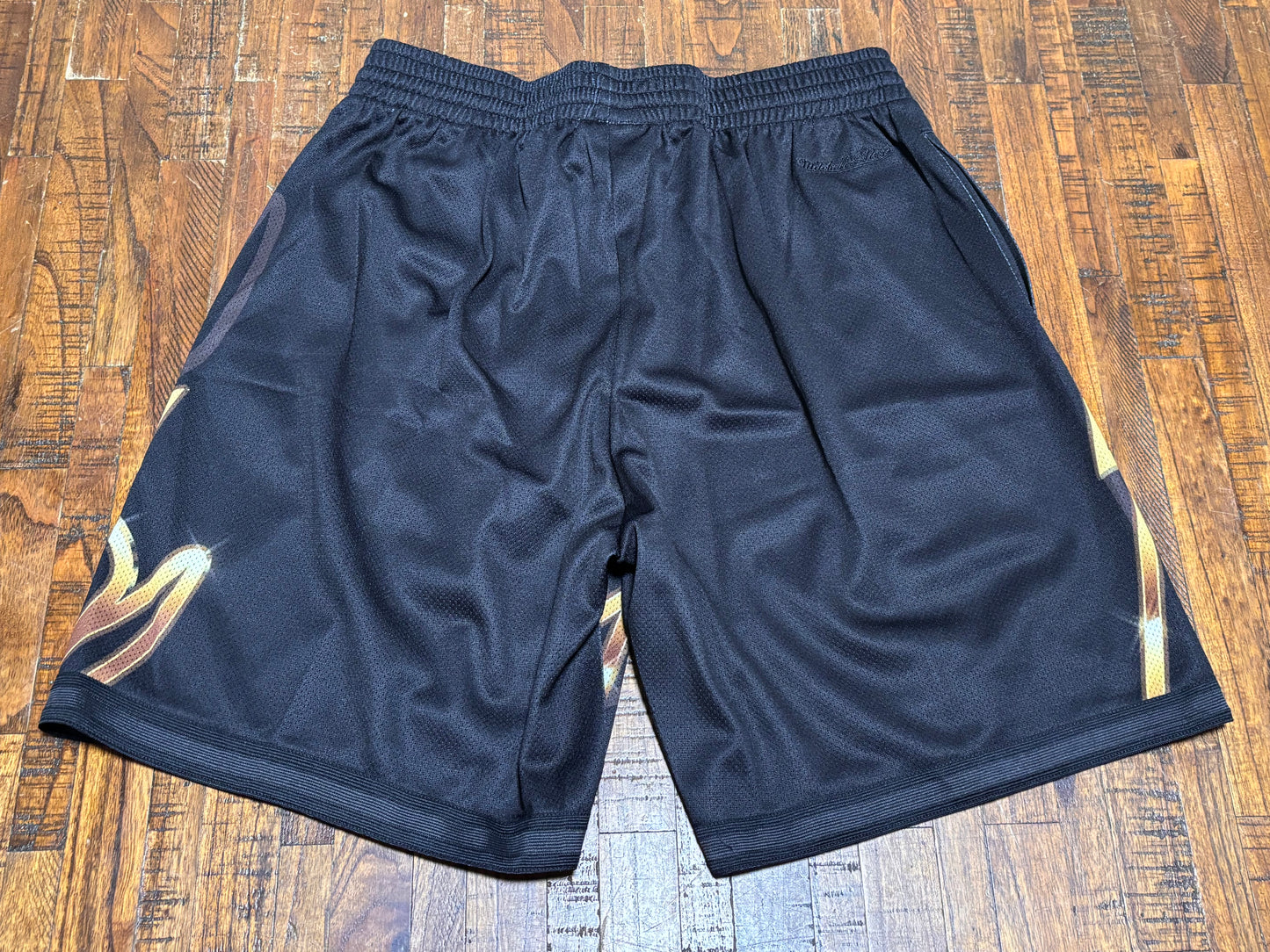 Los Angeles LA Lakers Mitchell & Ness NBA Retro Big Face 4.0 Shorts Black Gold Men’s Large L New NWOT