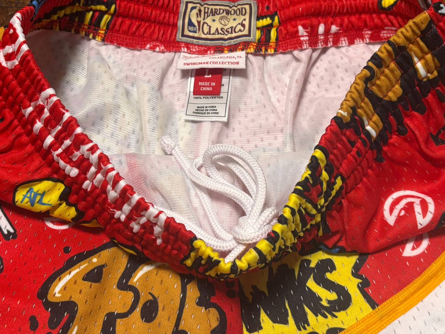 Dominque Wilkins Atlanta Hawks Mitchell & Ness Hardwood Classic HWC NBA Retro Swingman 1986-87 Slap Sticker Graffiti Red White Men’s Shorts Large L New NWOT