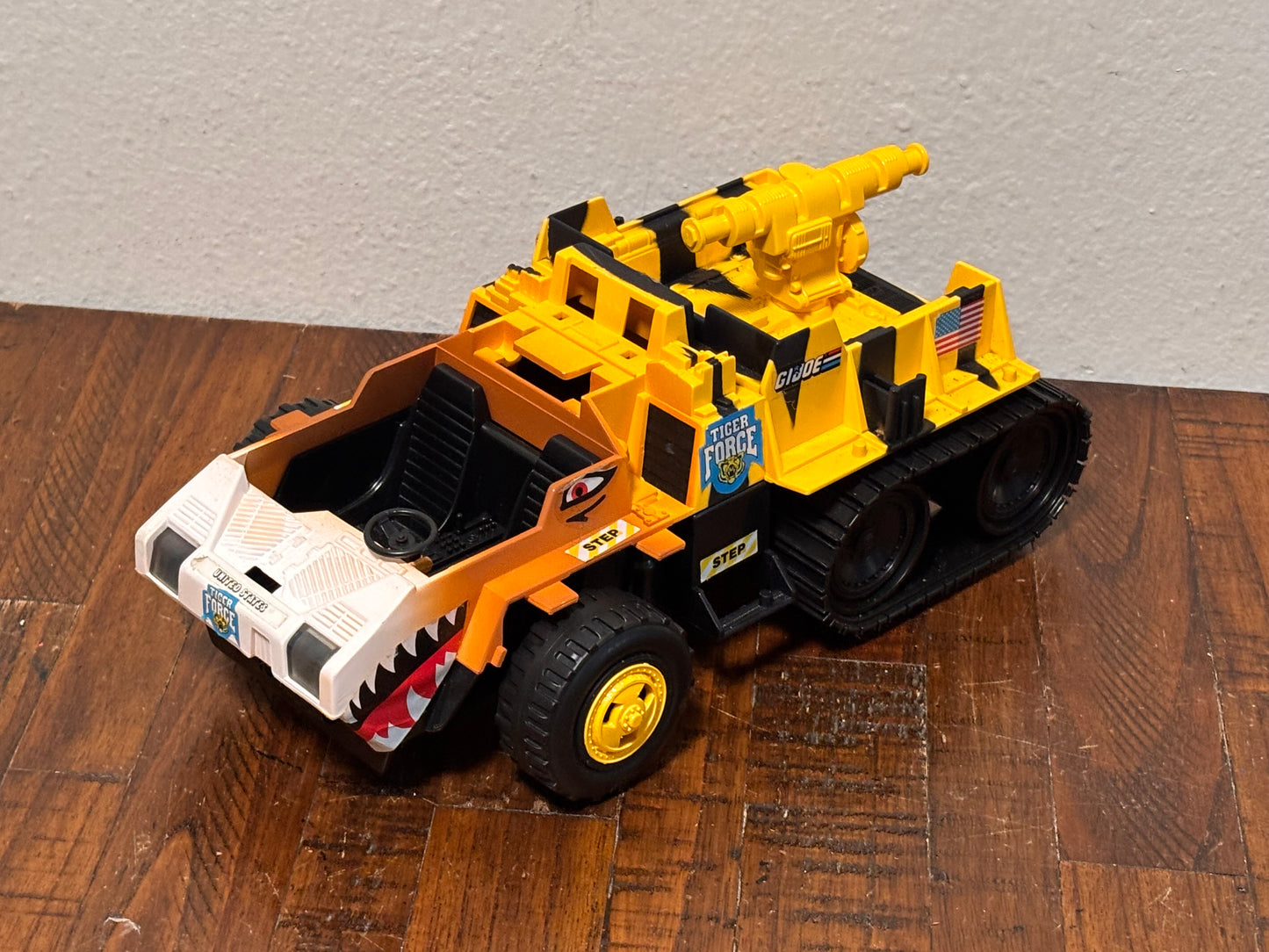 GI Joe Tiger Force Tiger Cat Snow Vehicle Hasbro Bradley Vintage 1985