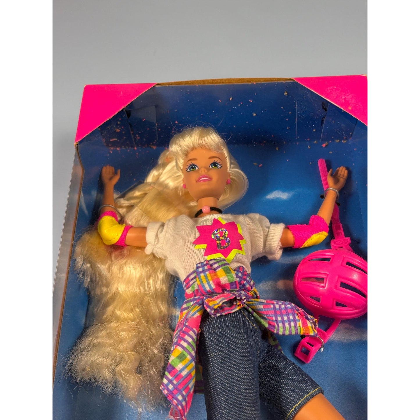 Rare In-Line Skating Barbie Doll with Rollerskates 1995 Mattel 15473 New