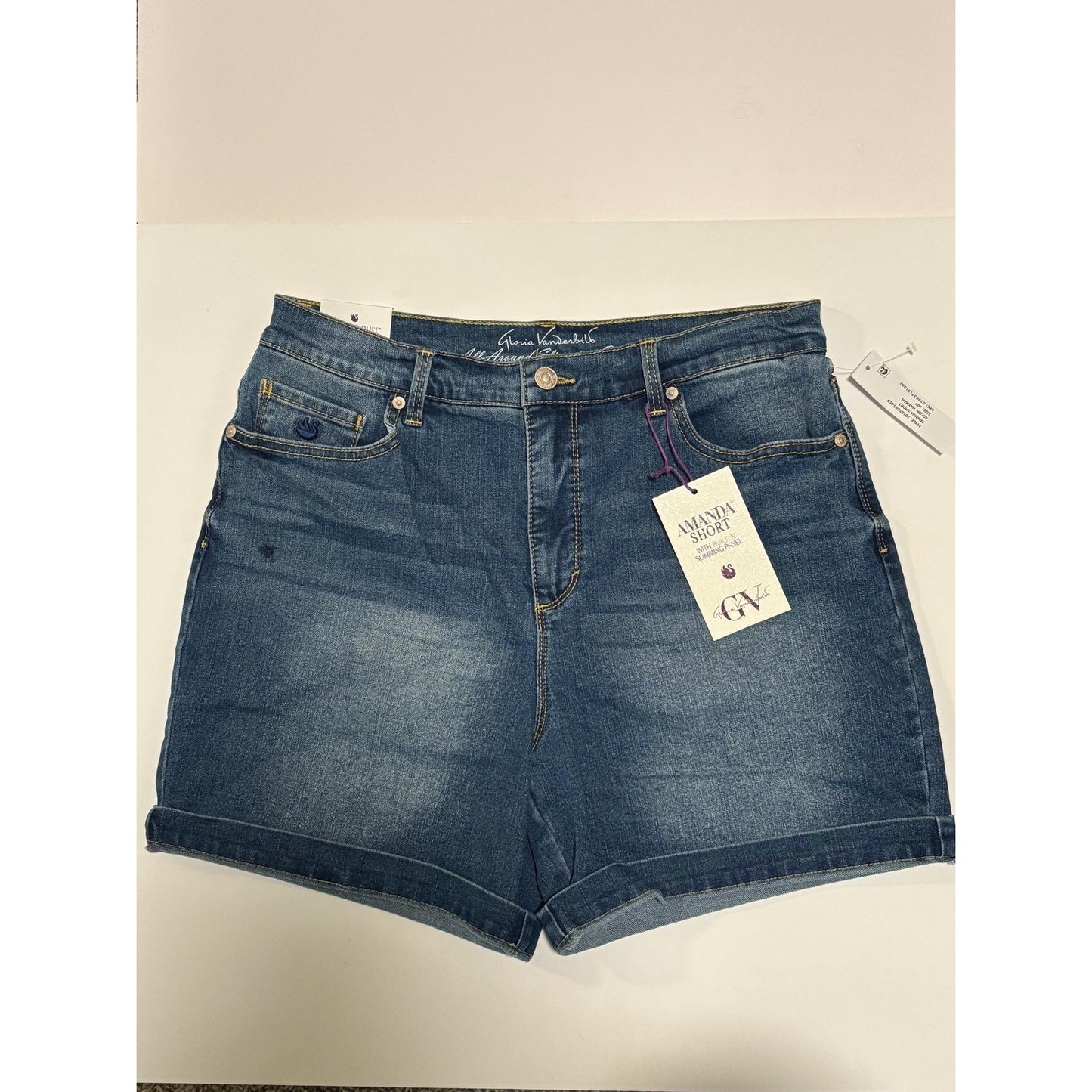 Gloria Vanderbilt AMANDA Shorts Slimming Panel Classic Rise Denim 10P NWT