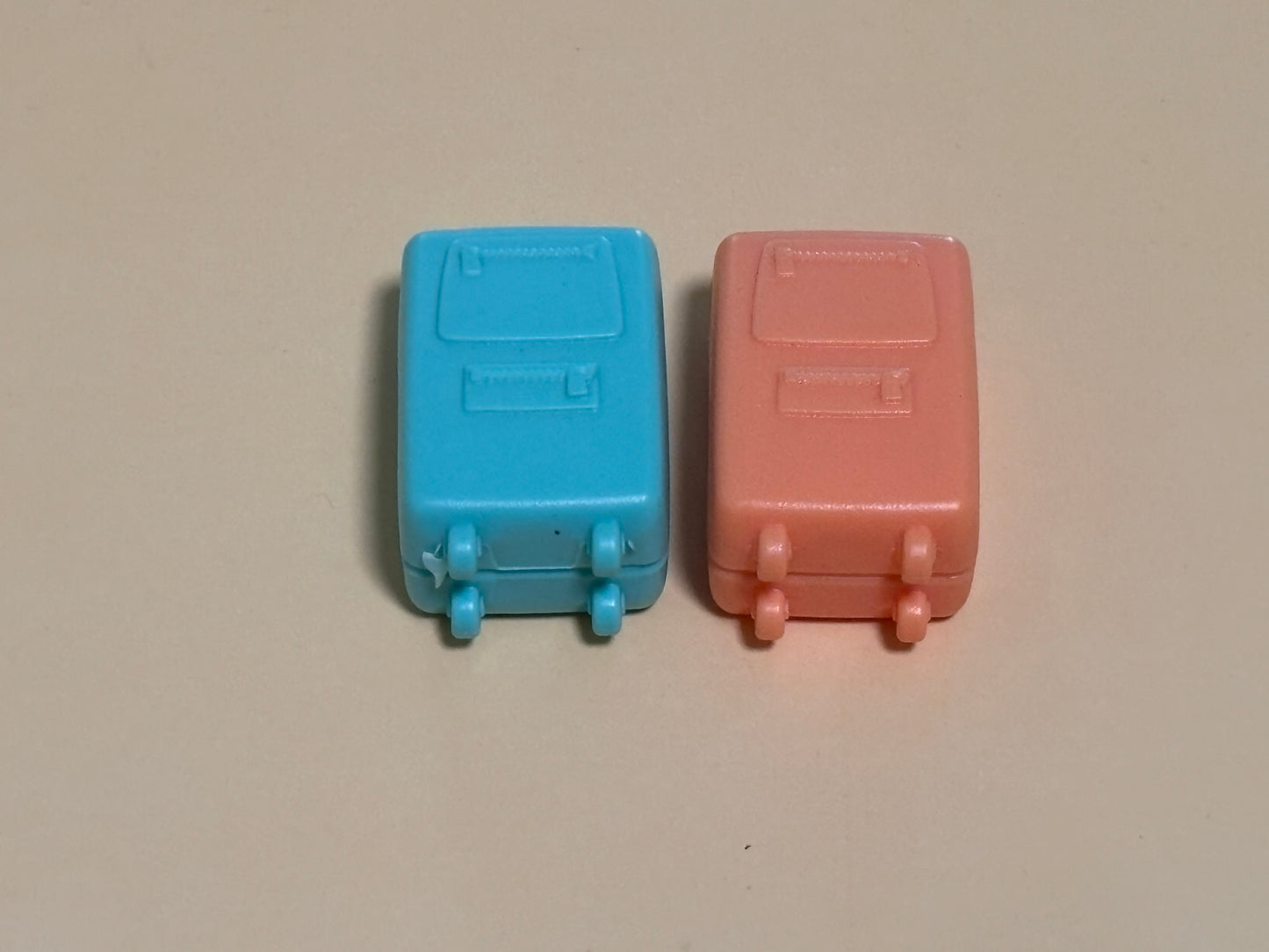 Bluey Luggage Suitcases Set of 2 Orange Green Airplane Figure Playset Blue