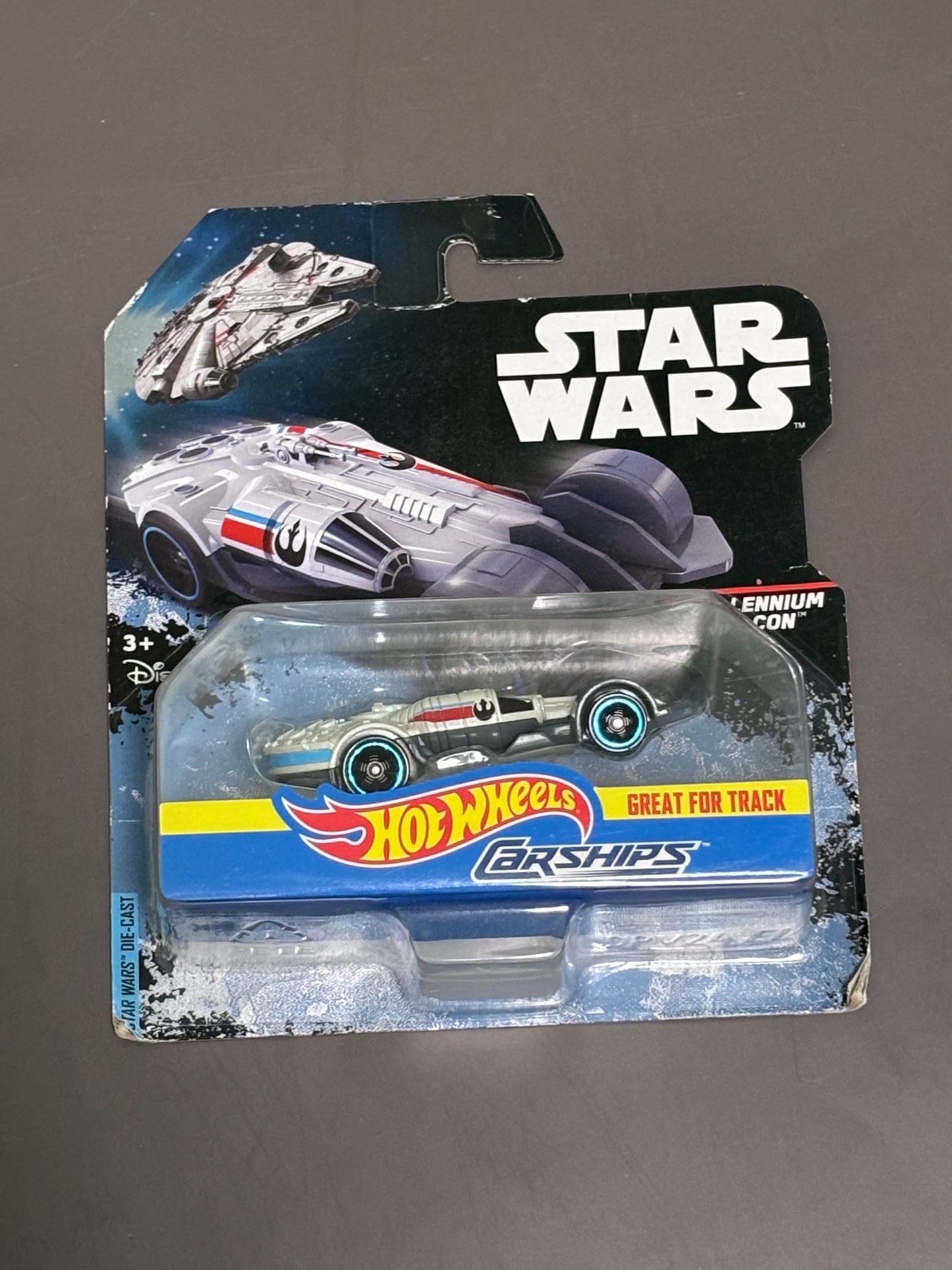 Hot Wheels Star Wars Millennium Falcon Carships Die-cast New Collectible
