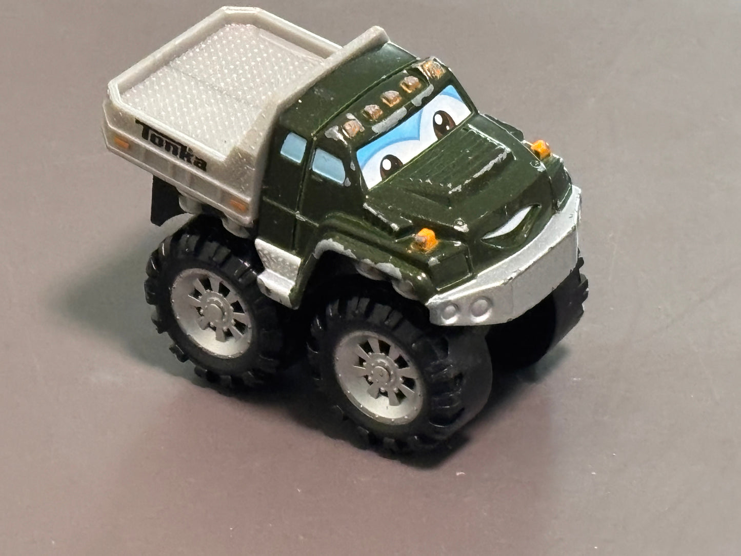 Hasbro Tonka Chuck & Friends Twist Trax Diecast Forge The Work Truck 2012 1:64