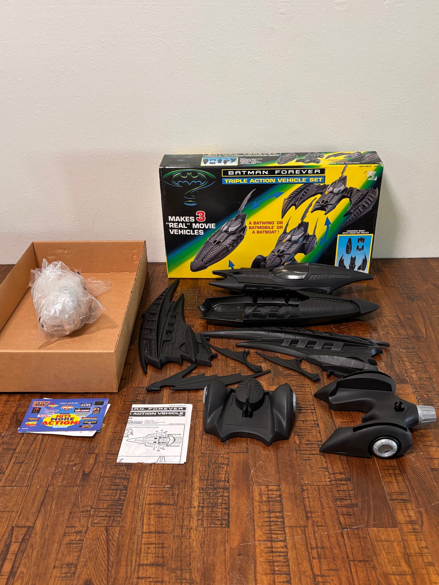 1995 Vintage Batman Forever 3 In 1 Batmobile Batwing Batboat Kenner Complete Box
