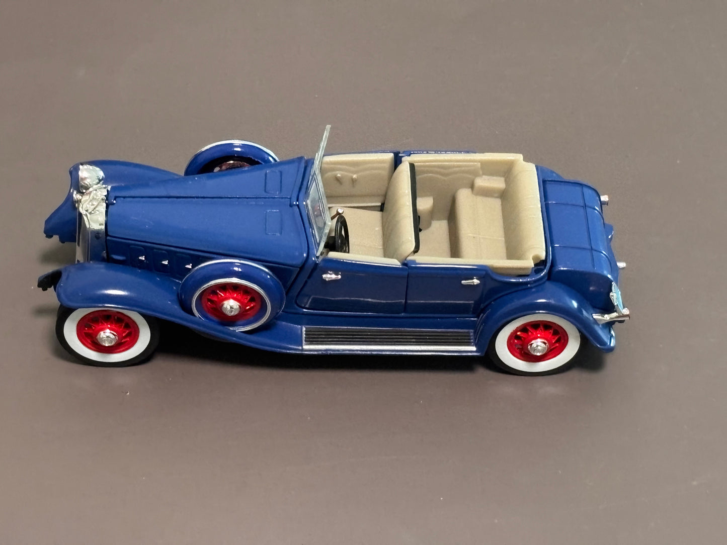 Signature Models 1932 Chrysler LeBaron Convertible Blue Car 1/32 Die Cast