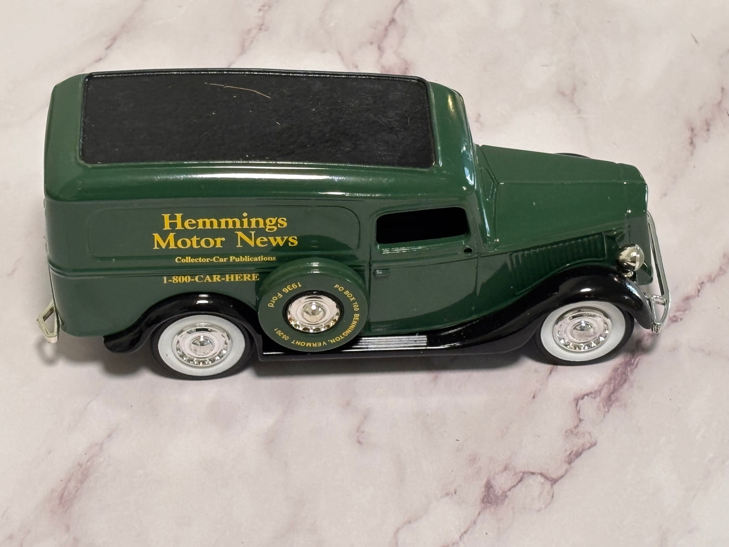 ERTL 1932 Ford Delivery Van Coin Bank Hemmings Motor News Green Die Cast 1:28