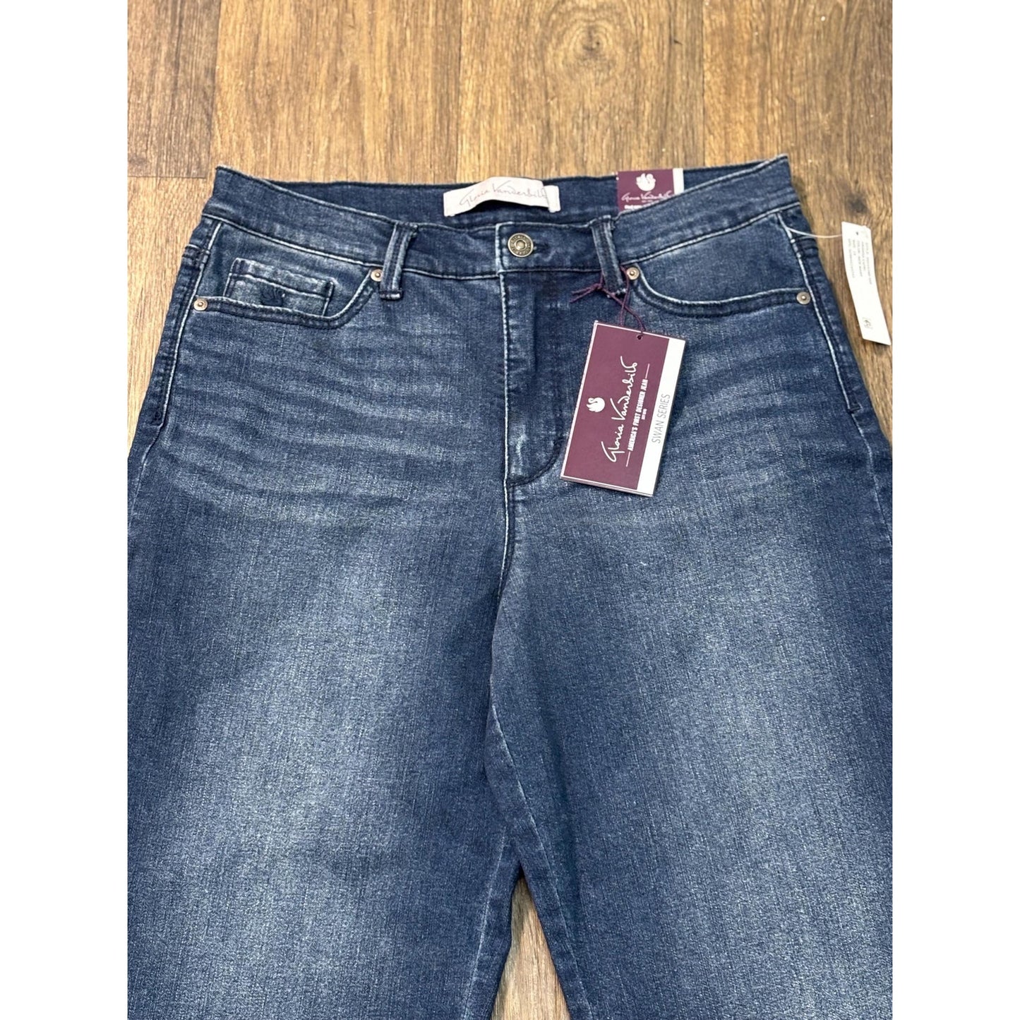 Gloria Vanderbilt Women's Amanda Capri Dark Navy Blue Jeans Classic Rise 10 NWT