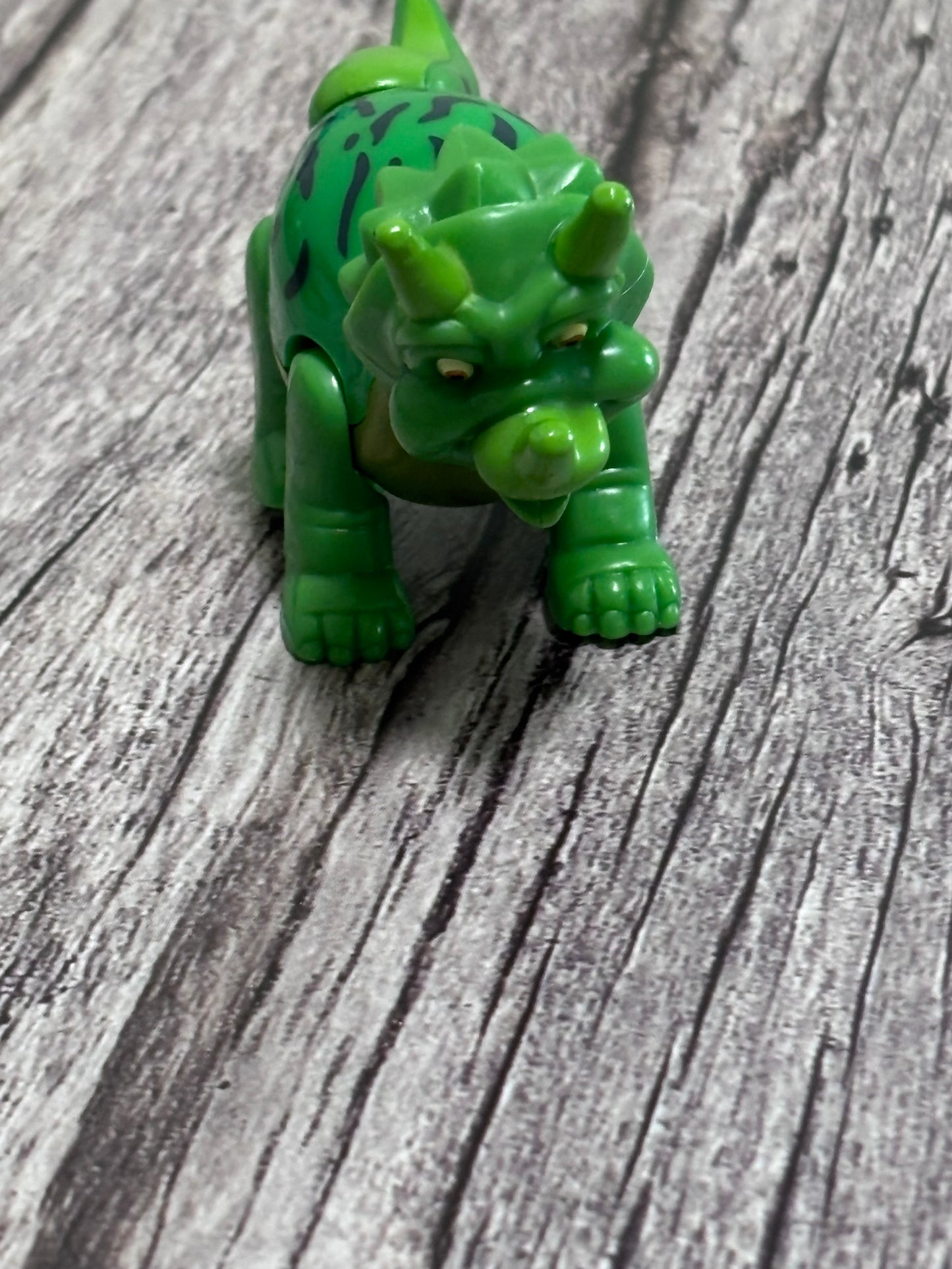 Downtown Disney T-Rex Cafe Dinosaur Triceratops Green Figure Toy 2-1/2" Figure